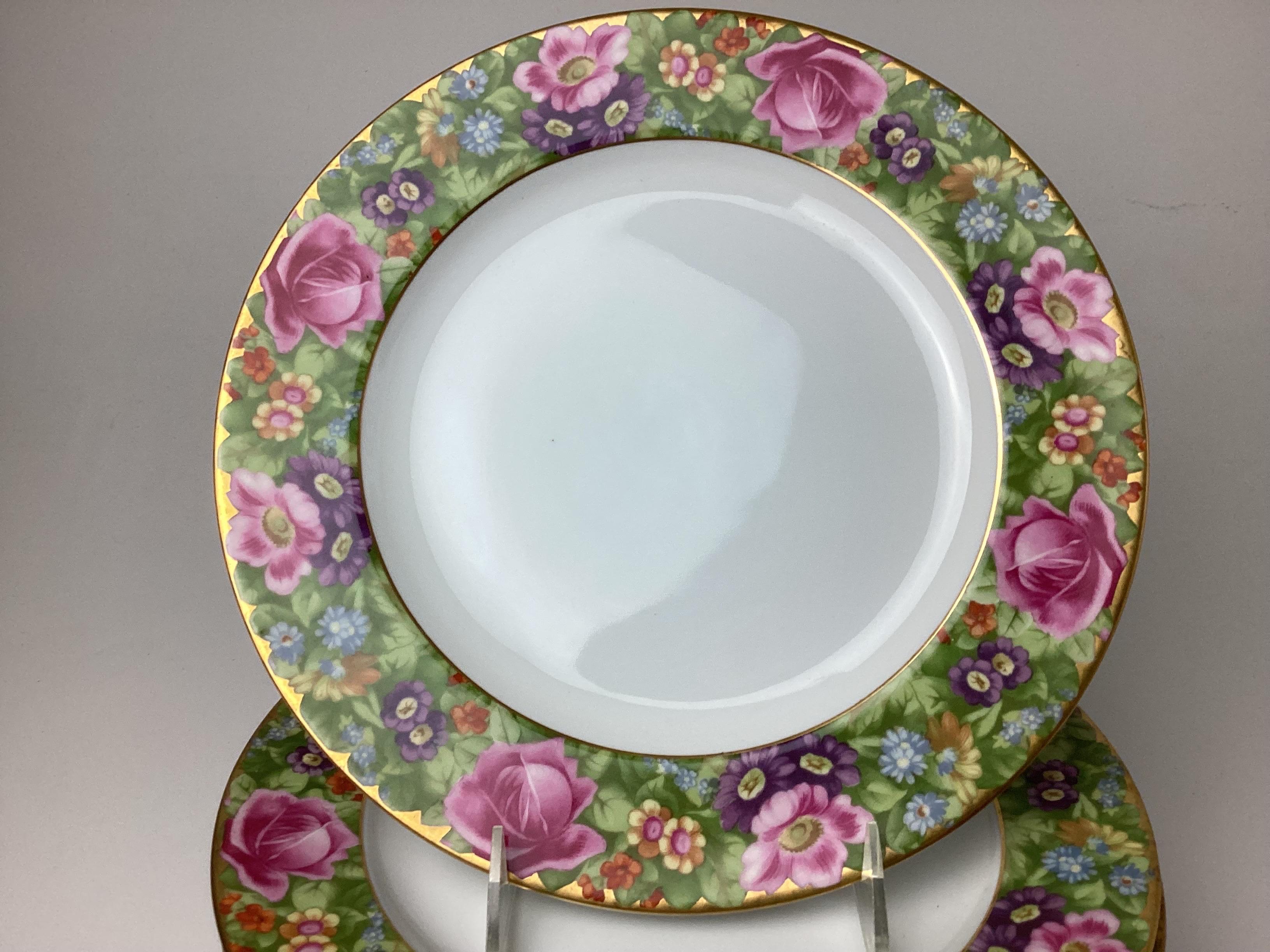 10 Rosenthal Bavaria Pink Rose Floral with Gold Decorative Edge Dinner Plates + 1 for a total of 11.
All in wonderful condition. Very minor age appropriate wear.