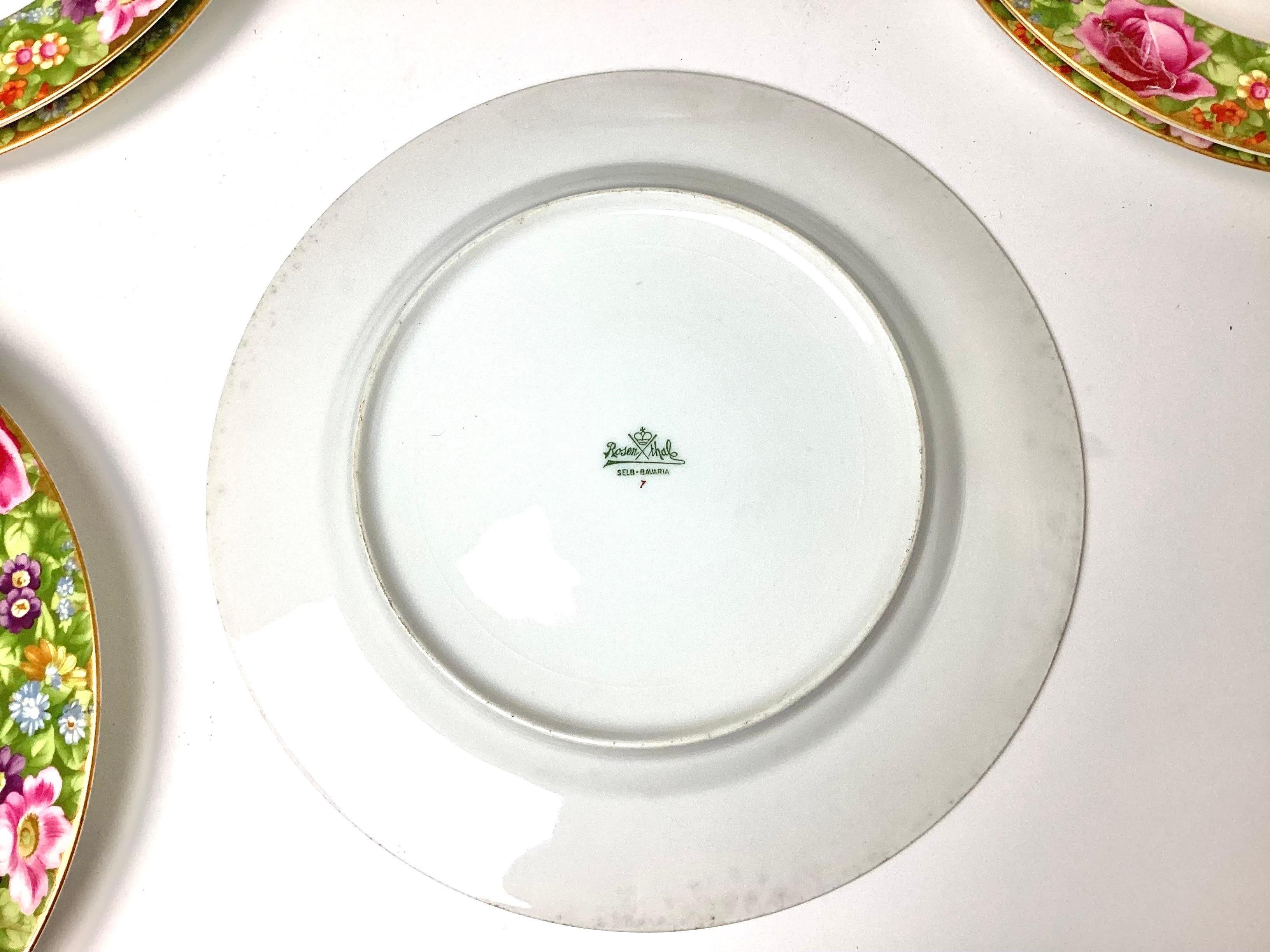 10 Rosenthal Bavaria Pink Rose Floral with Gold Decorative Edge Dinner Plates In Excellent Condition For Sale In Lambertville, NJ