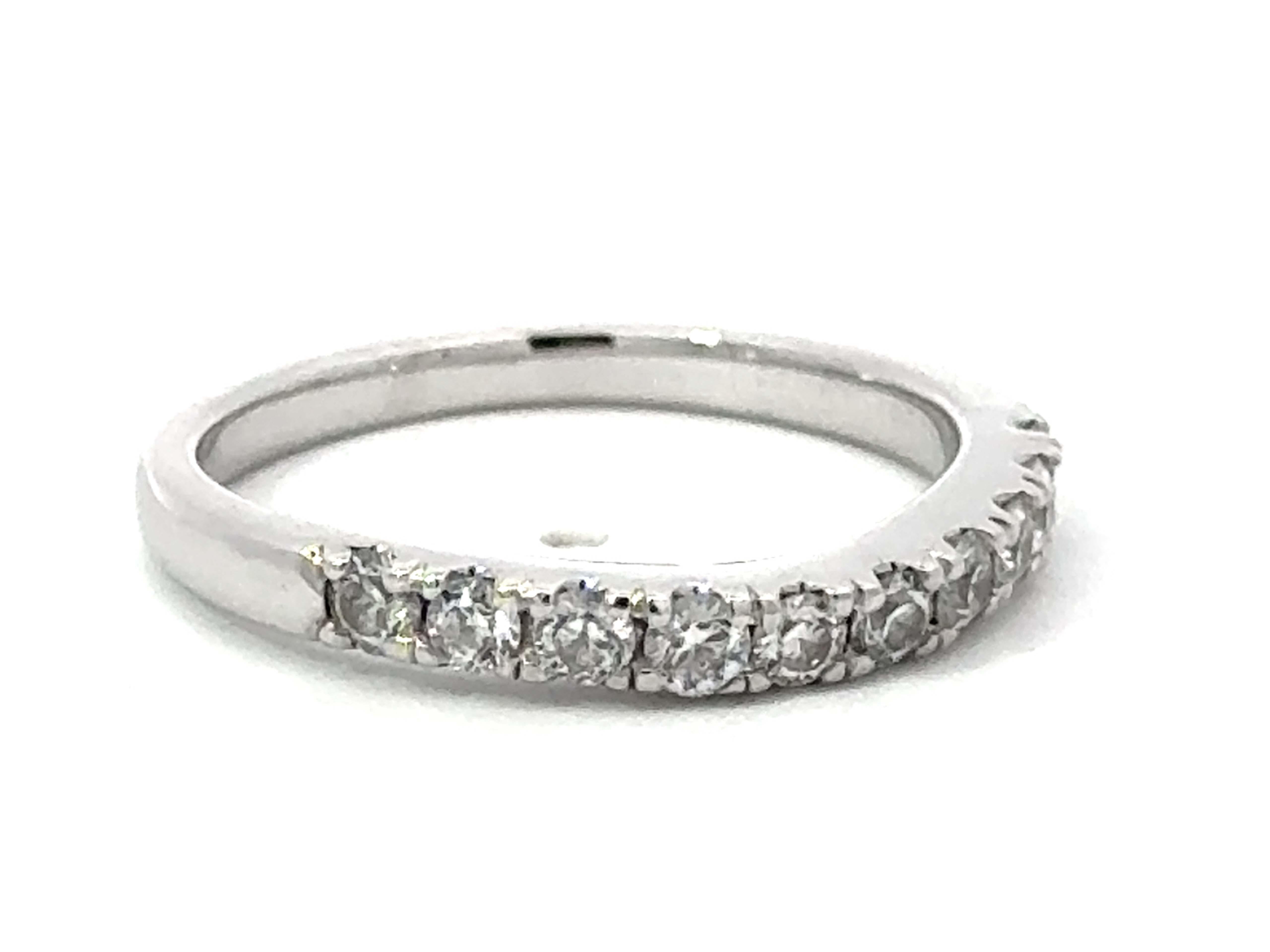 Modern 10 Round Celebrity Faceted Diamond Contour Band Ring 18k White Gold For Sale