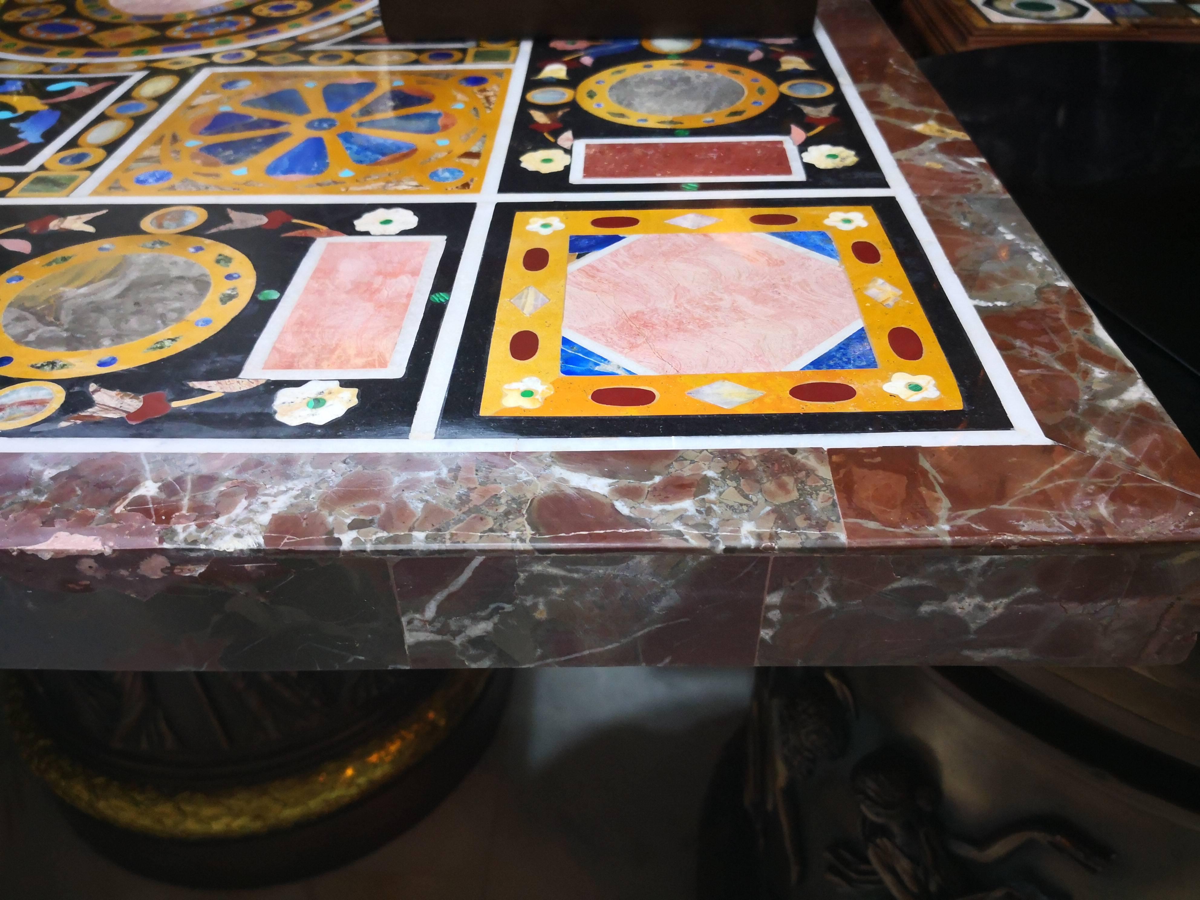 20ième siècle Table de salle à manger à dix places en mosaïque incrustée de Pietre Dure italienne en vente