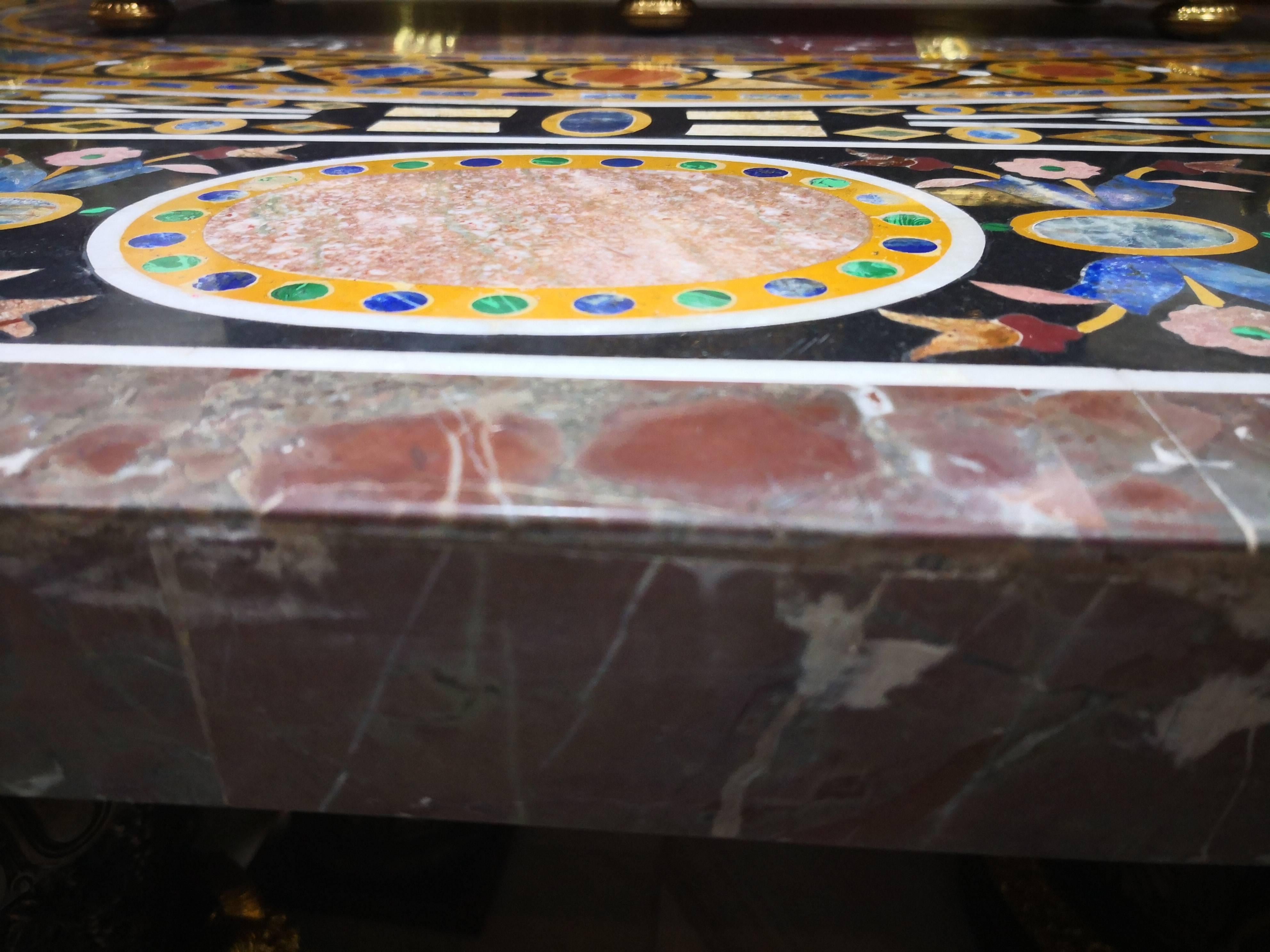 Lapis-lazuli Table de salle à manger à dix places en mosaïque incrustée de Pietre Dure italienne en vente