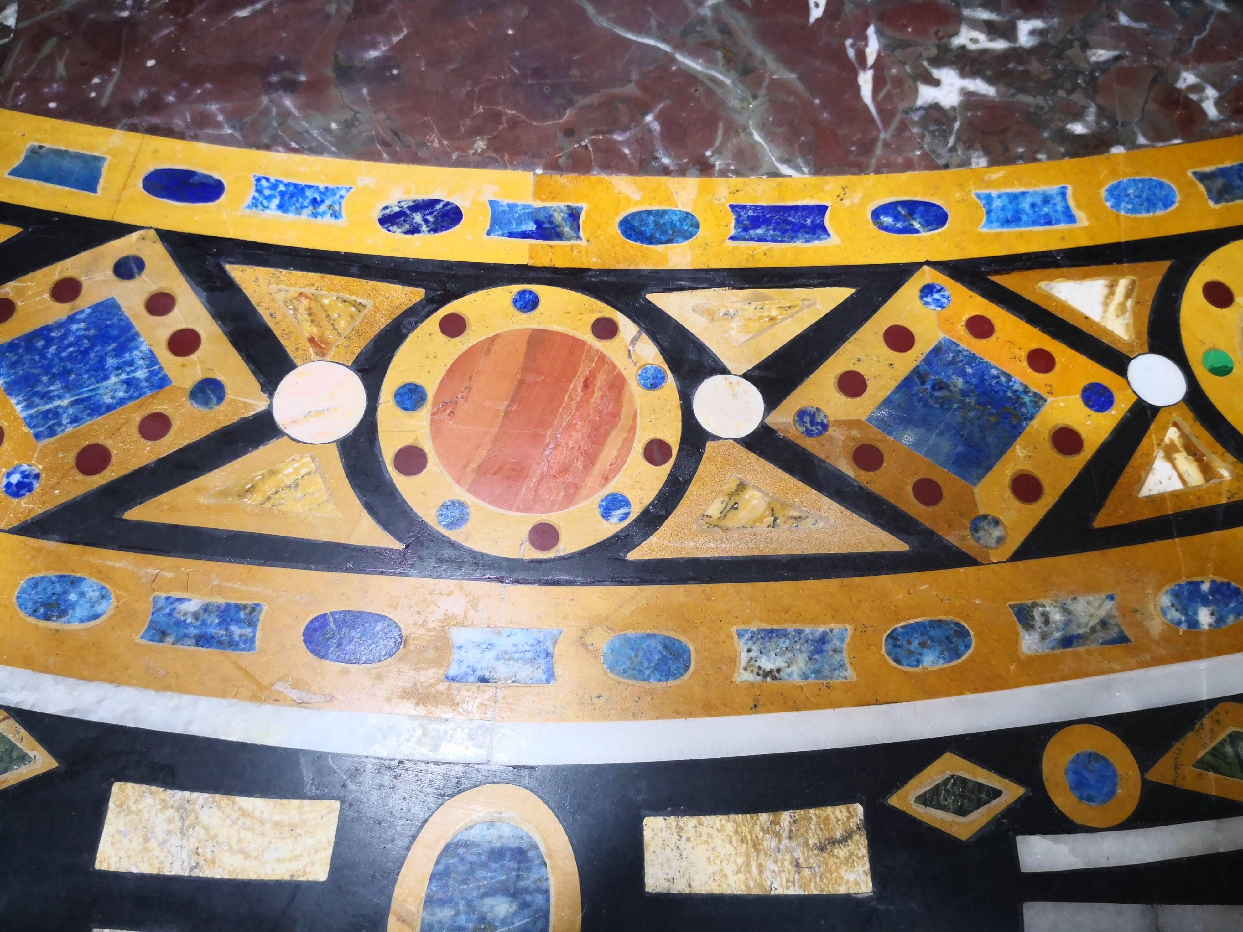 Table de salle à manger à dix places en mosaïque incrustée de Pietre Dure italienne en vente 3