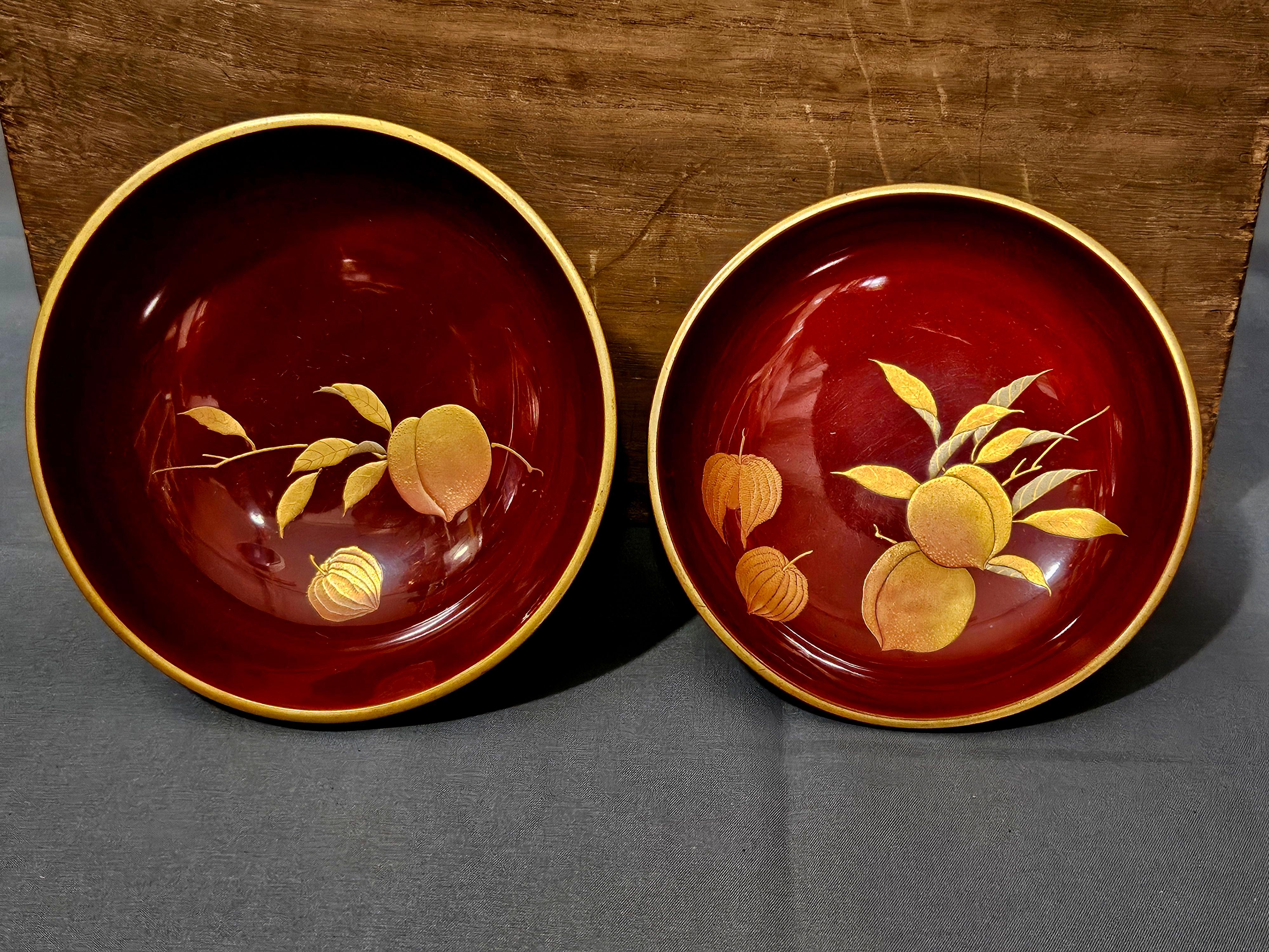 10 Sets of Japanese Gilt Rice Lacquer Bowls w/ Covers, 19 Century For Sale 7