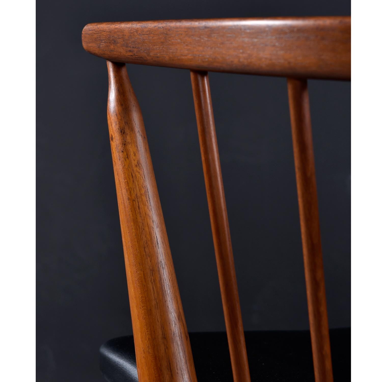 10 chaises de salle à manger danoises n° 8 de Helge Sibast en vente 5