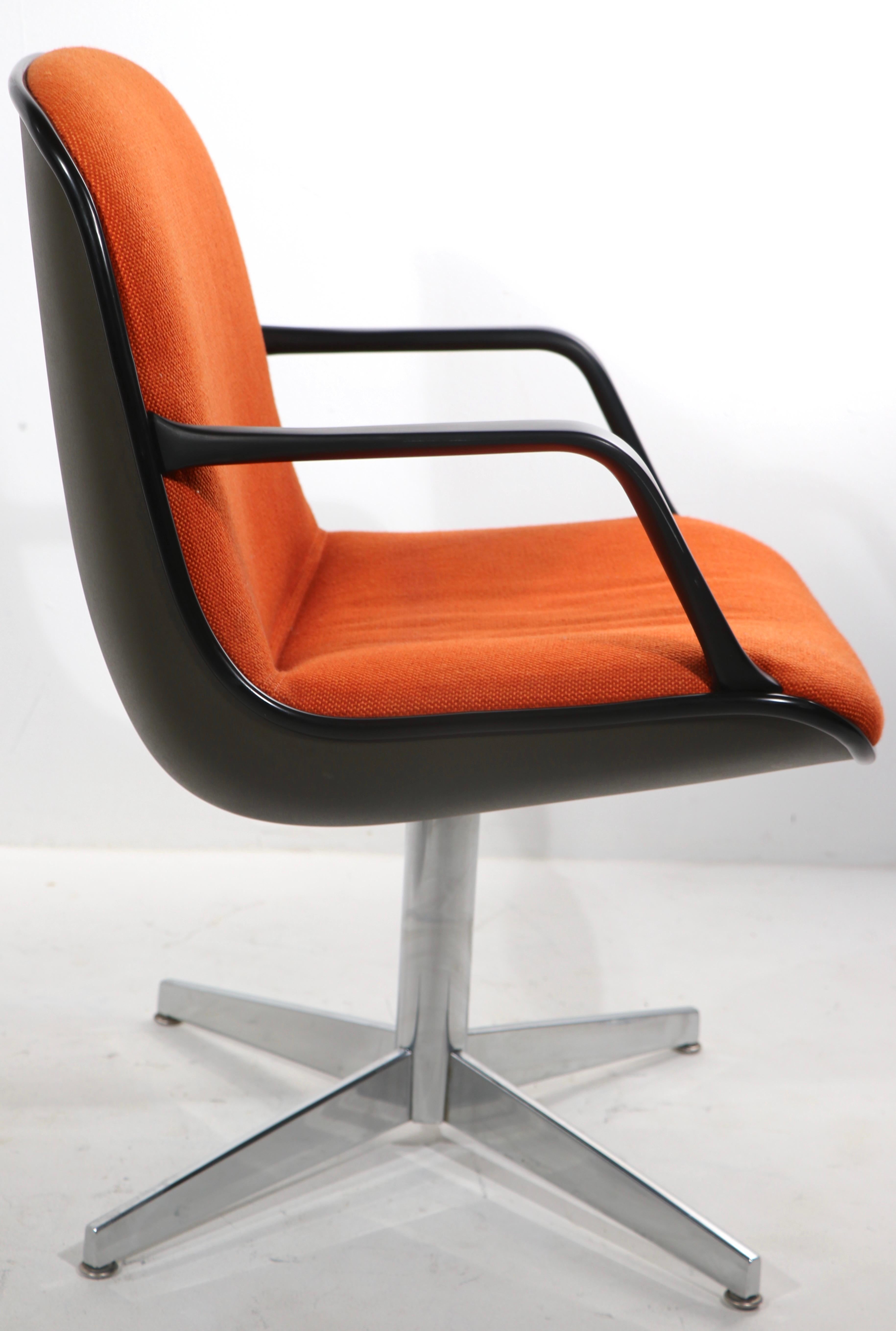 9 Steelcase Office Desk Arm Chairs after Pollock for Knoll In Good Condition In New York, NY
