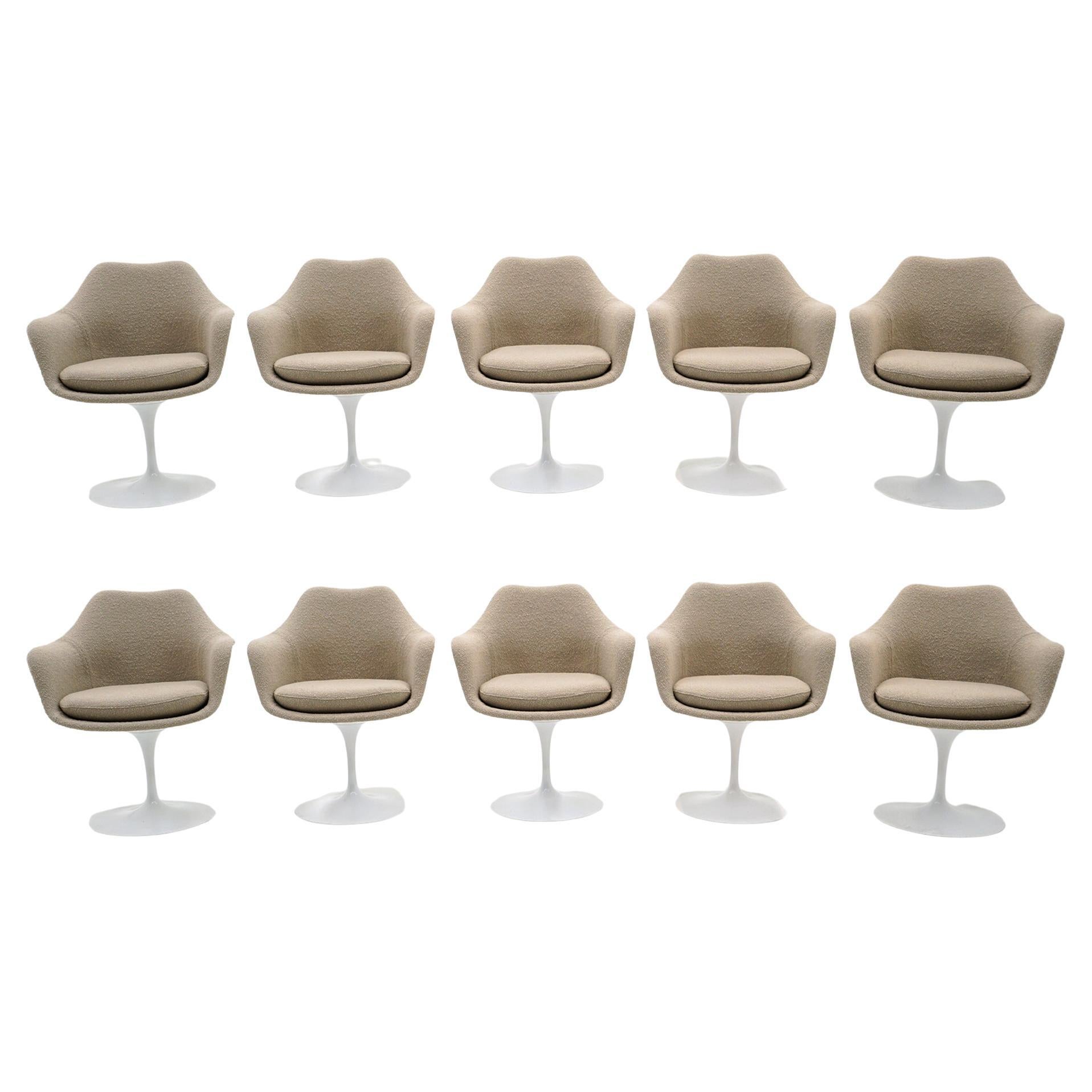 10 Tulpen-Esszimmerstühle von Eero Saarinen für Knoll. Wiederhergestellt. Weiß, Creme Boucle im Angebot