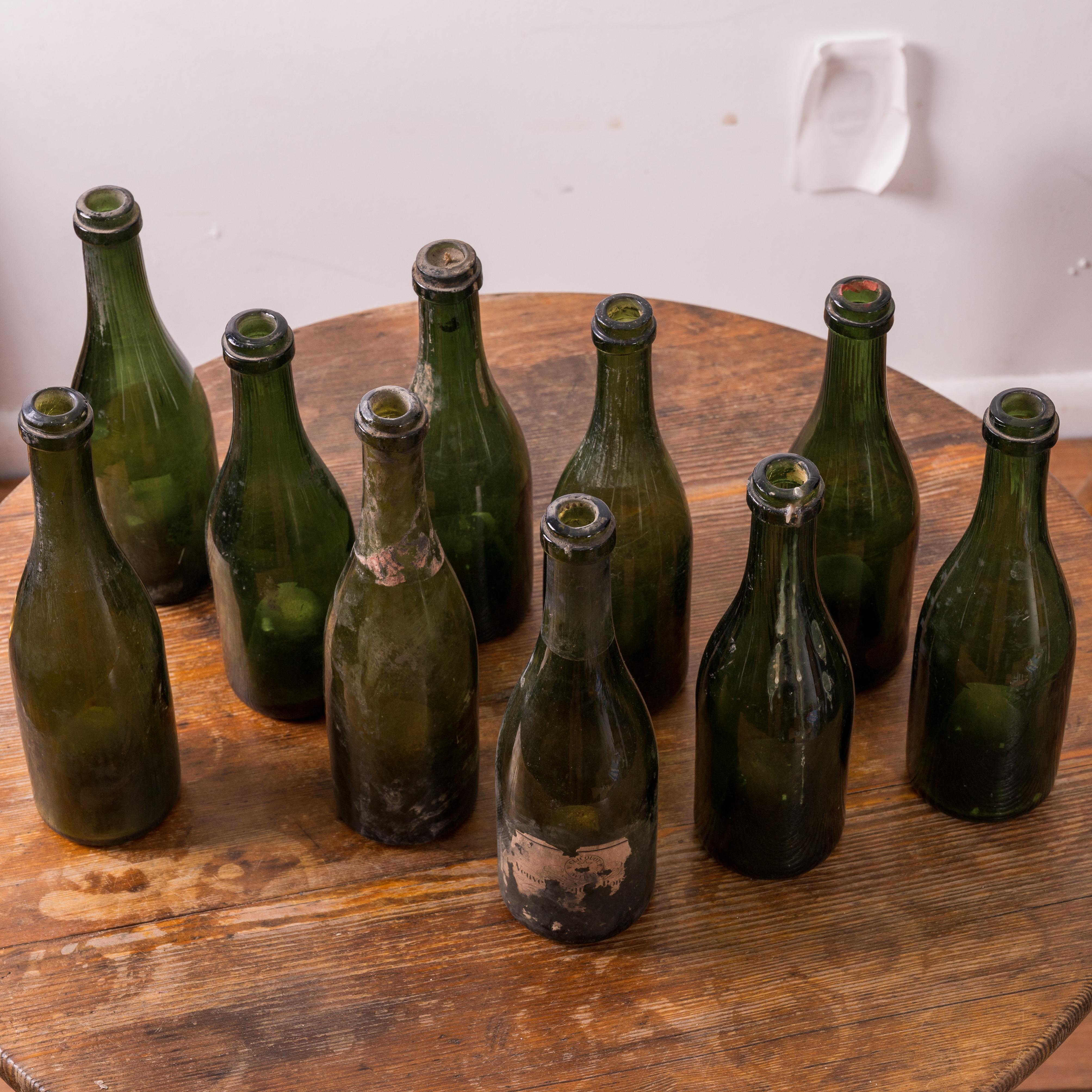 10 bottiglie di champagne Veuve Clicquot PONSARDIN Werle 1870 In condizioni buone in vendita a Savannah, GA