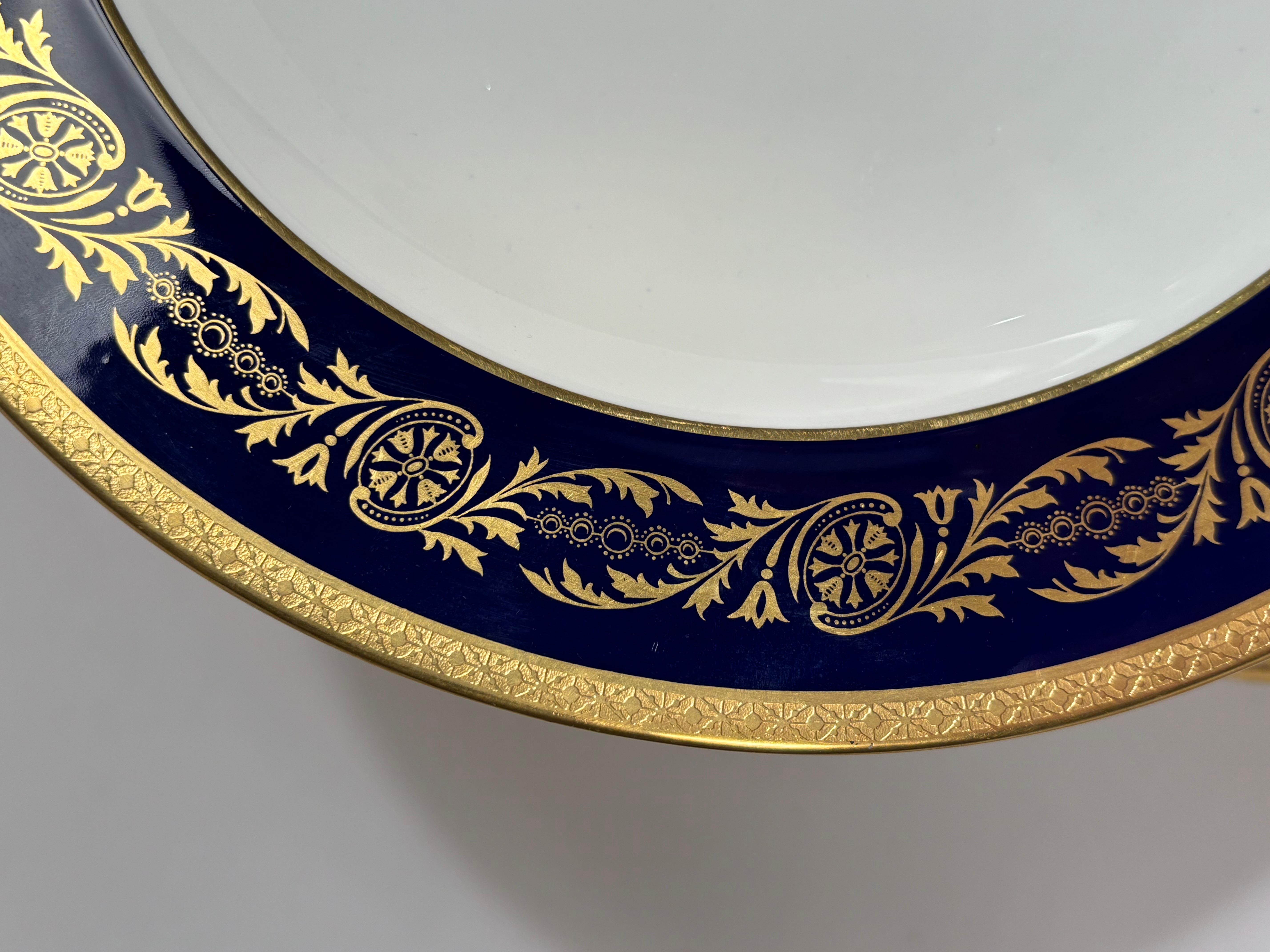 From one of England's re known porcelain factories, Coalport, we have a set of 10 rimmed soup bowls. They feature a nice collar of cobalt blue and gold design . They are perfect for soup, salad, risotto, desserts with sauce and so much more. The
