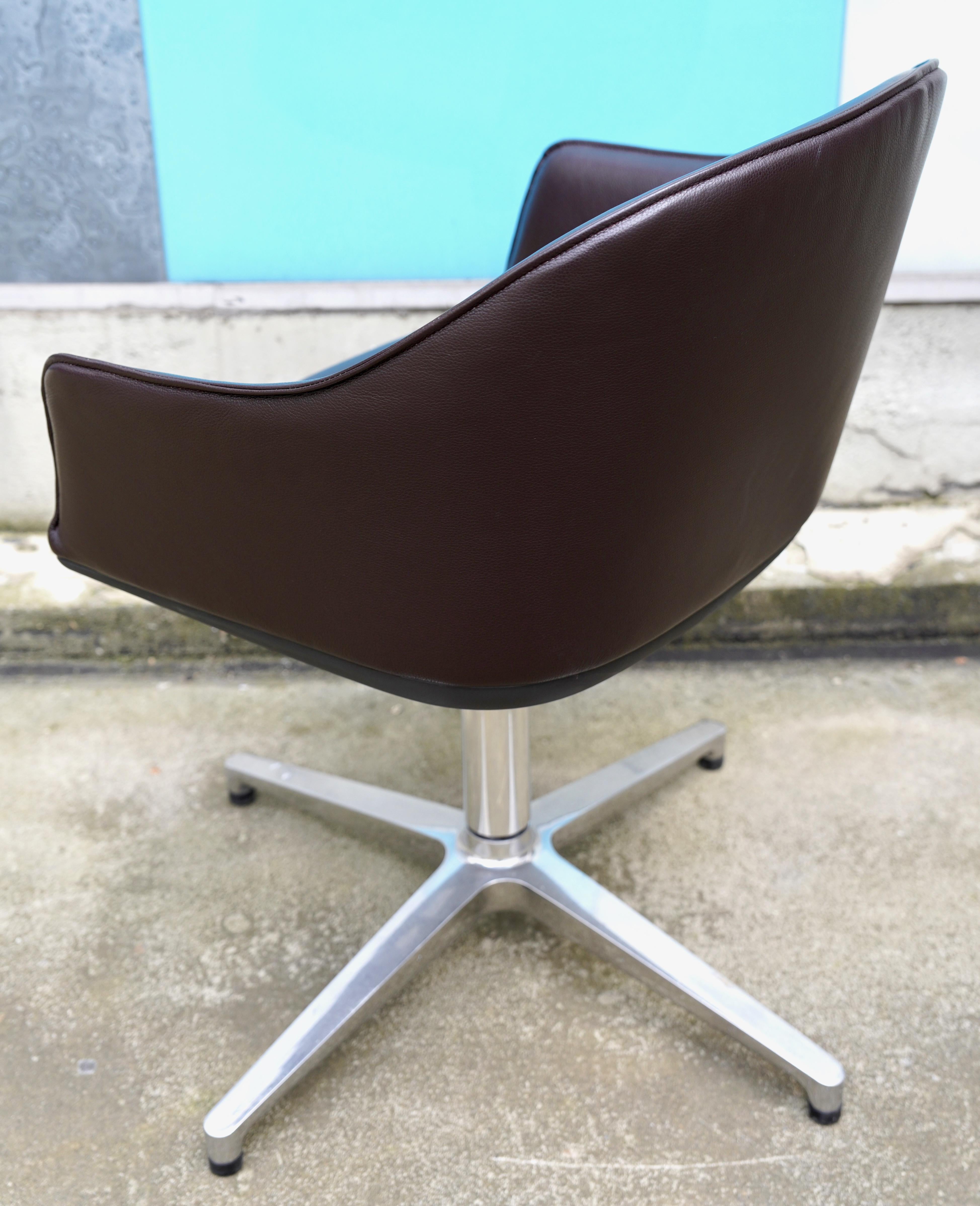 Pelle 10 Sedie Softshell di Vitra di Ronan and Erwan Bouroullec in pelle marrone e castagno in vendita