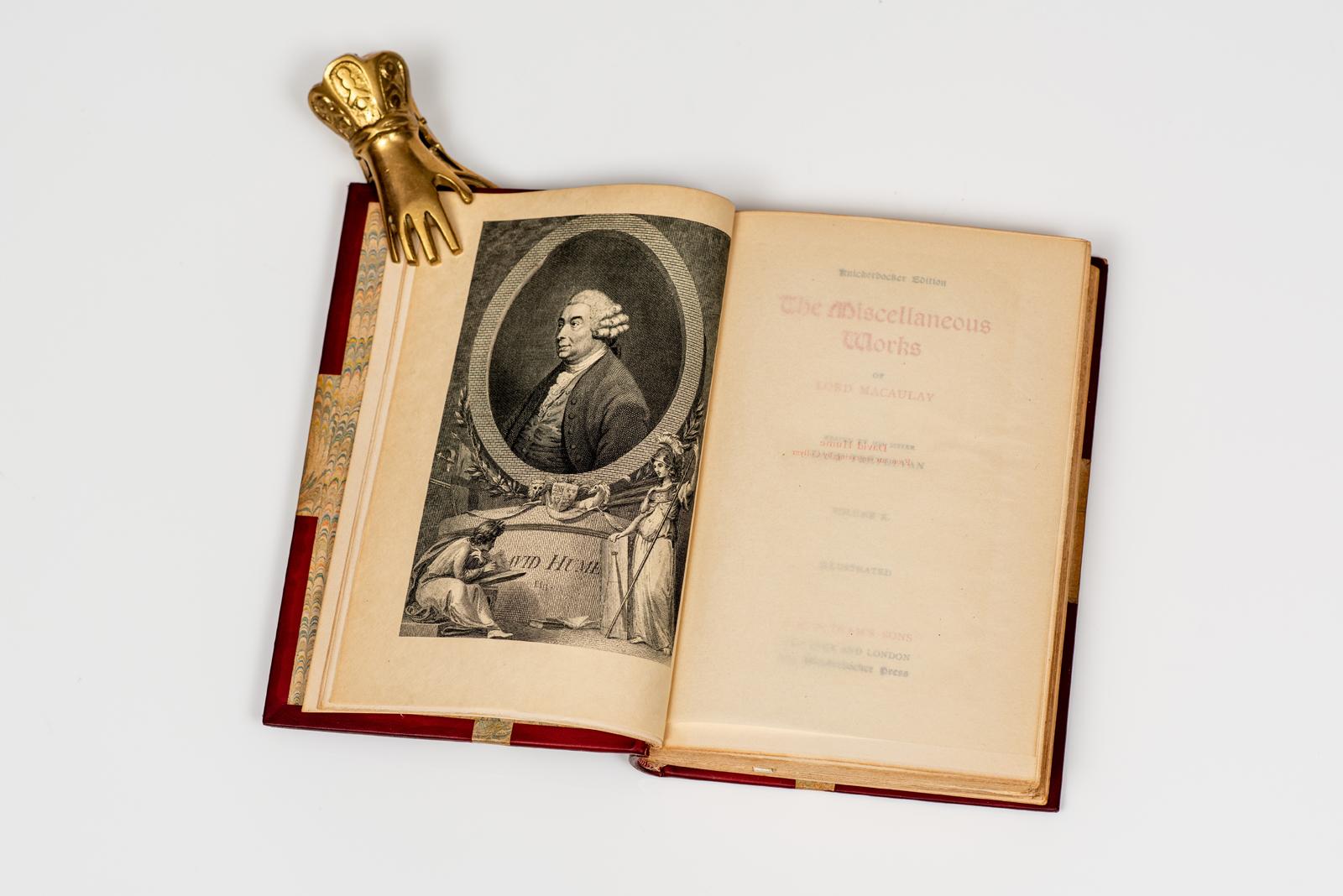 10 Volumes. Lord Macaulay, travaux complets Bon état - En vente à New York, NY
