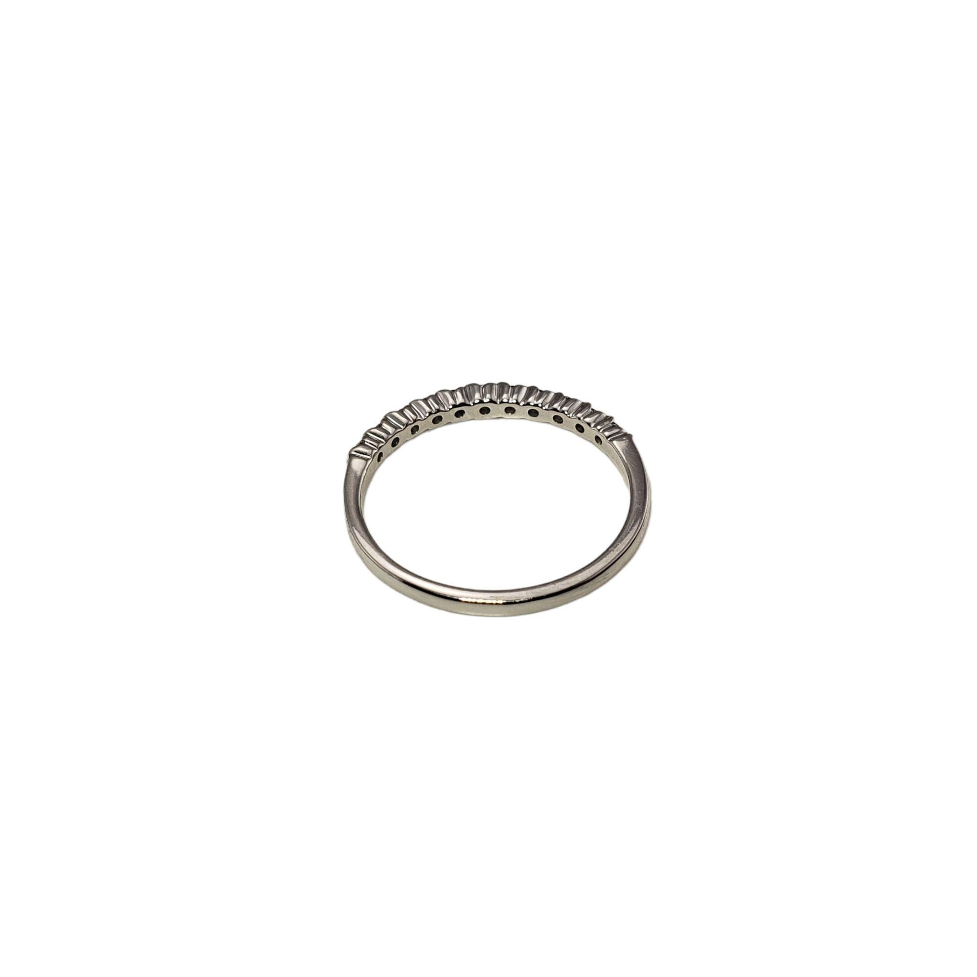Round Cut  10 White Gold and Diamond Band Ring Size 7 For Sale
