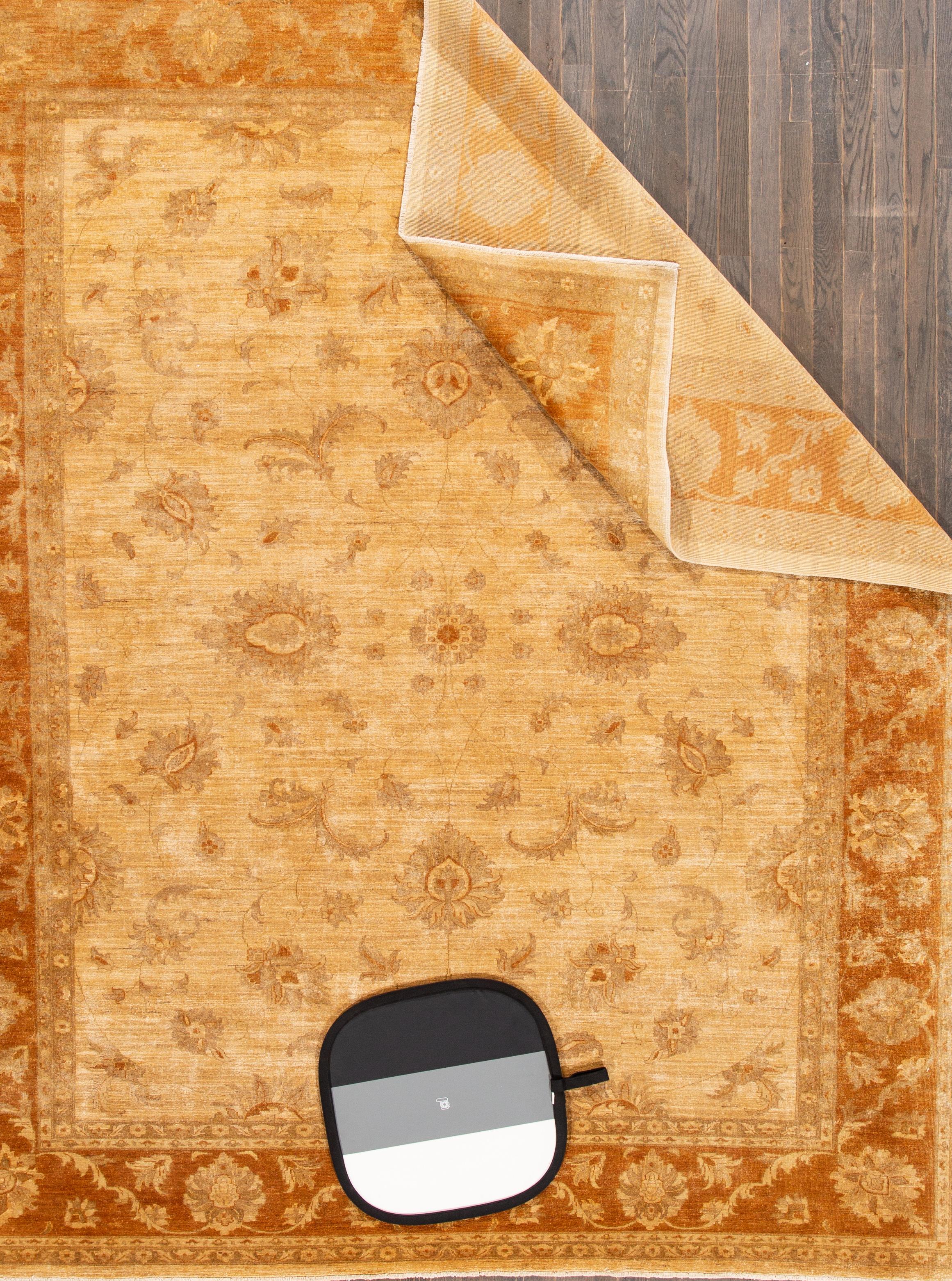 10 x 11 Contemporary Indian Peshawar Handmade Floral Wool Rug In Tan (21. Jahrhundert und zeitgenössisch) im Angebot