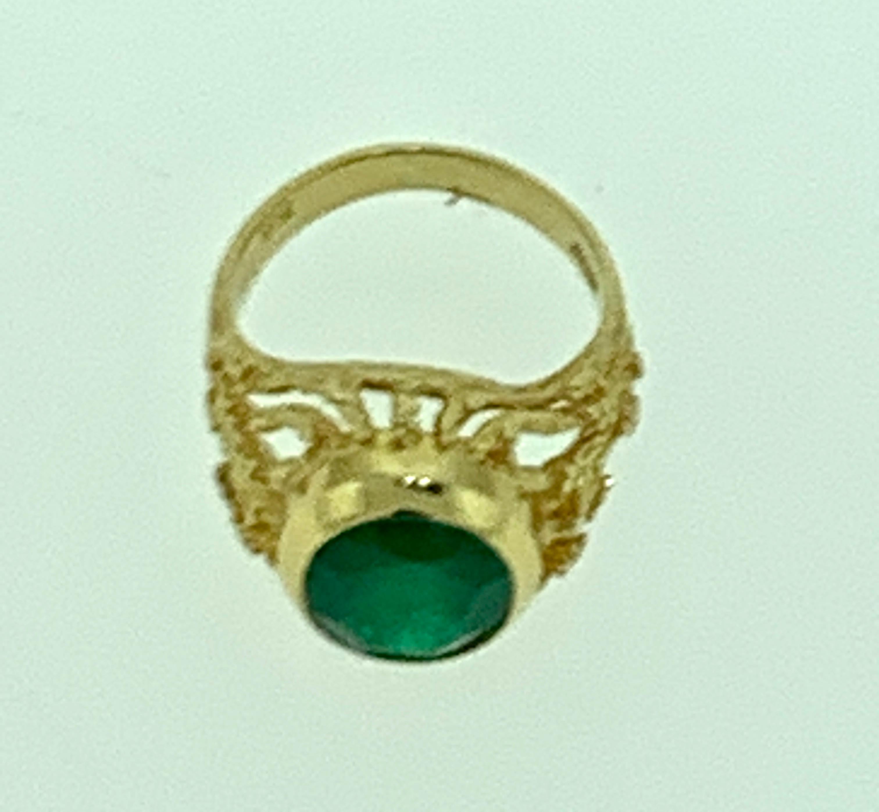  7 Carat Oval Shape Natural Emerald Ring 18 Karat Yellow Gold For Sale 3