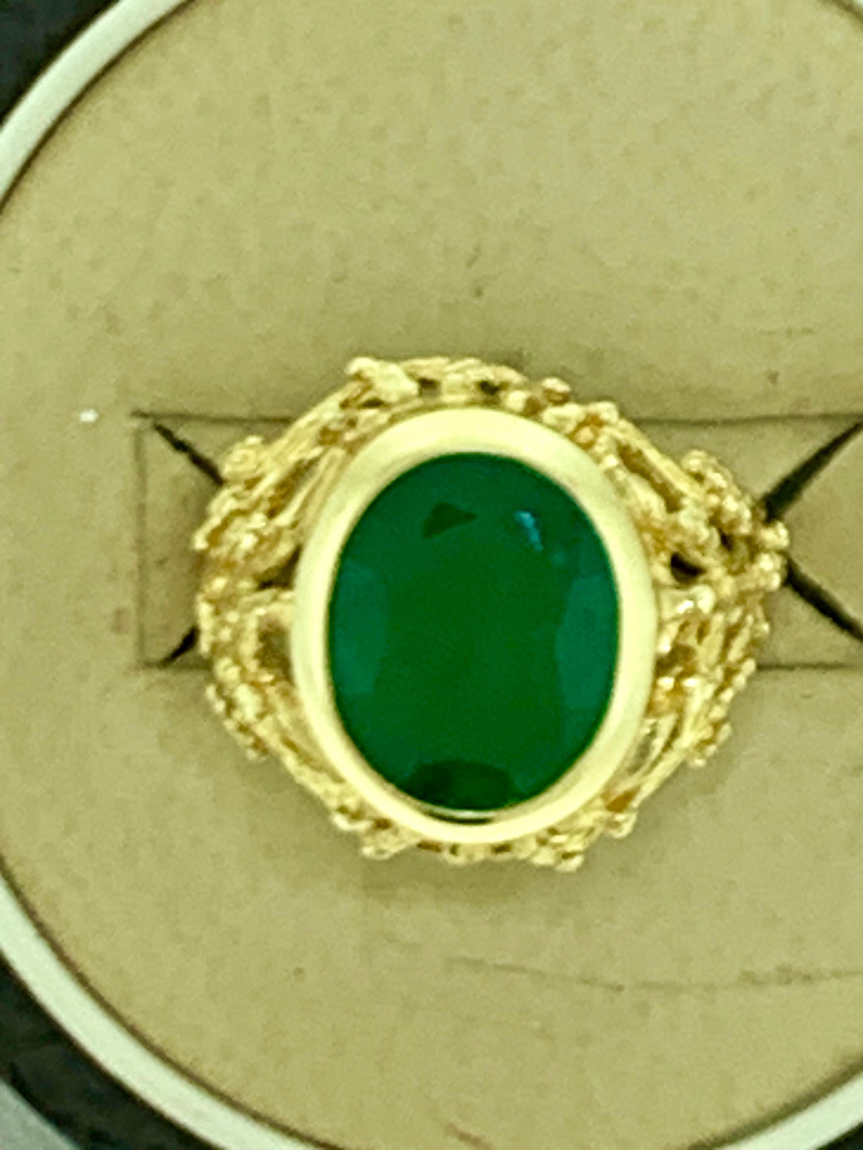  7 Carat Oval Shape Natural Emerald Ring 18 Karat Yellow Gold For Sale 5