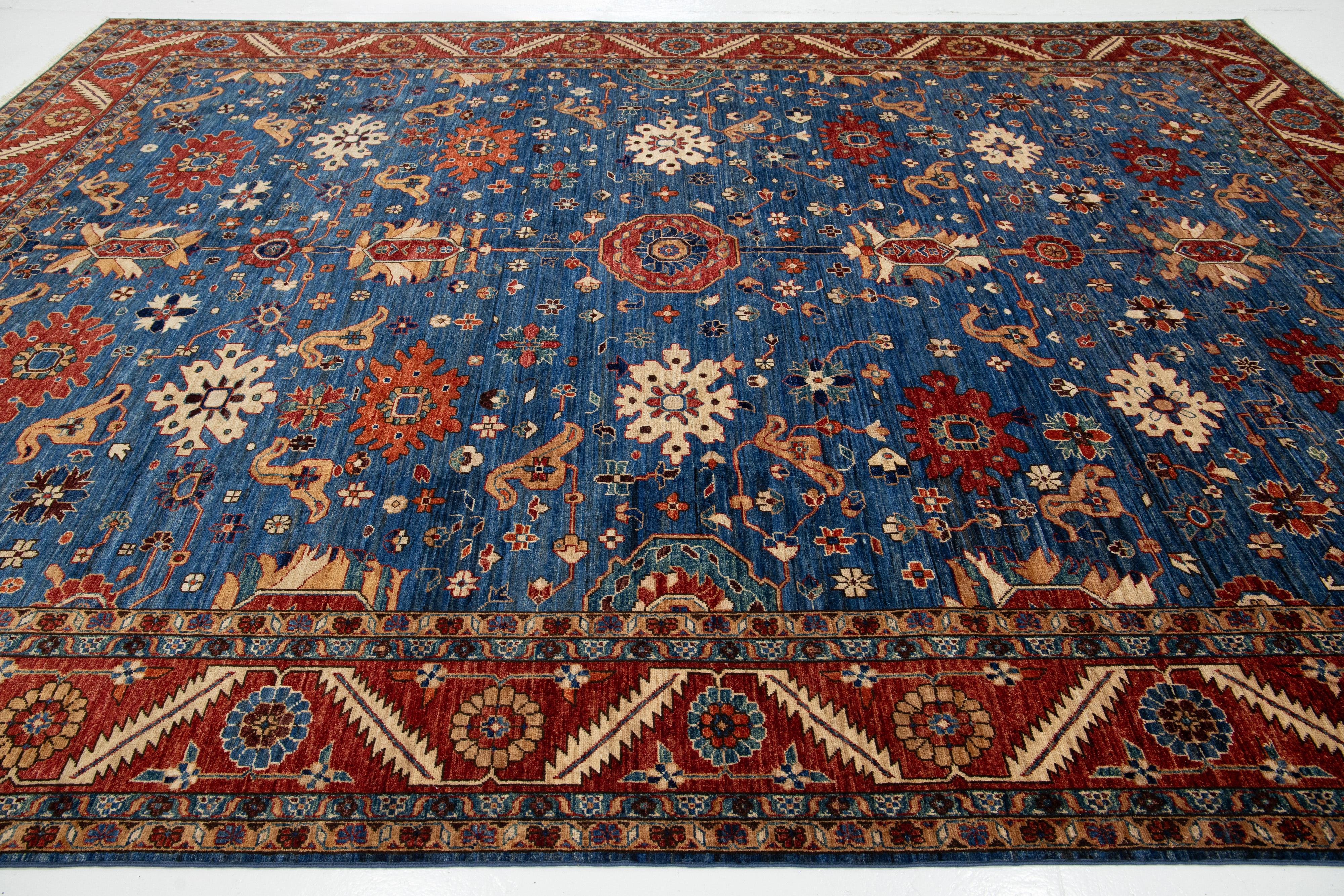 10 x 14 Zeitgenössischer blauer Wollteppich im Serapi-Stil mit floralem Design im Zustand „Neu“ im Angebot in Norwalk, CT