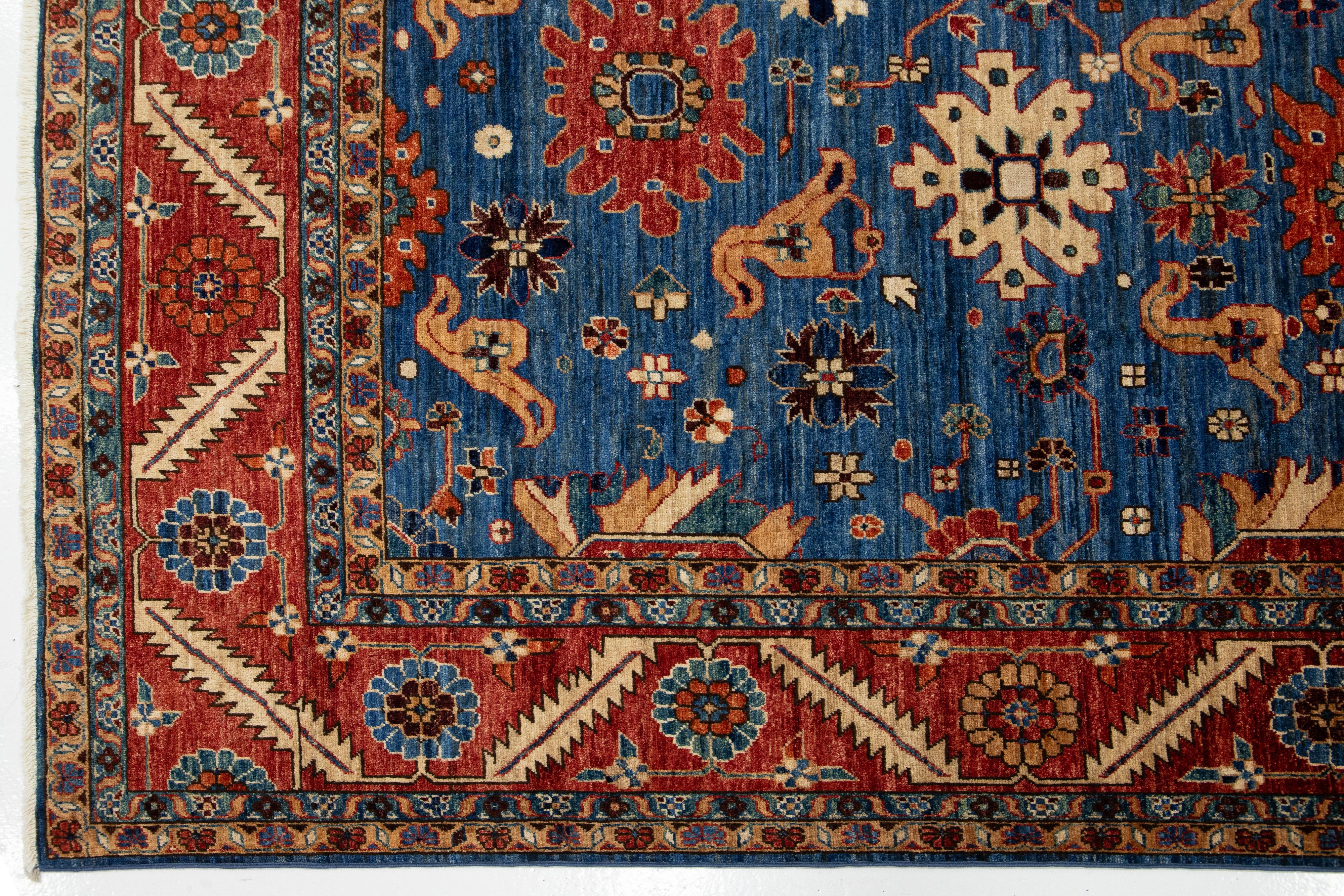 10 x 14 Zeitgenössischer blauer Wollteppich im Serapi-Stil mit floralem Design (21. Jahrhundert und zeitgenössisch) im Angebot