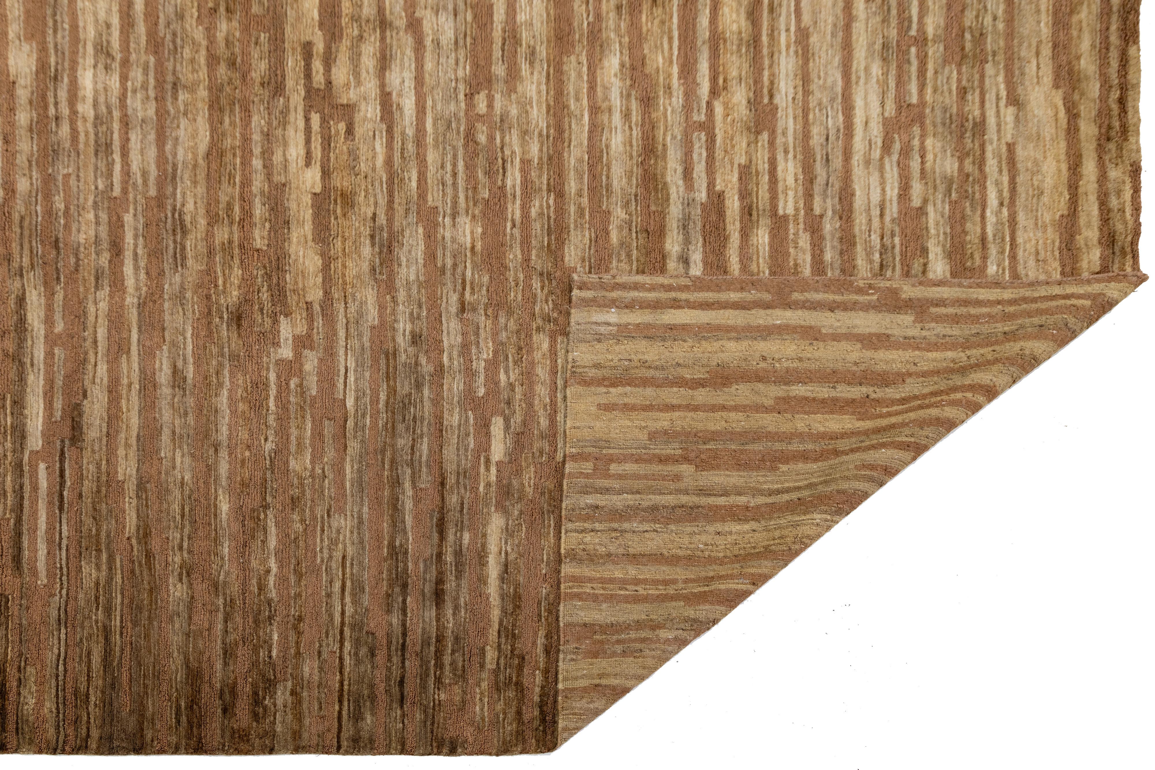 10 x 14 Modern Brown Wool and Jute Rug With Abstract Design Indio en venta