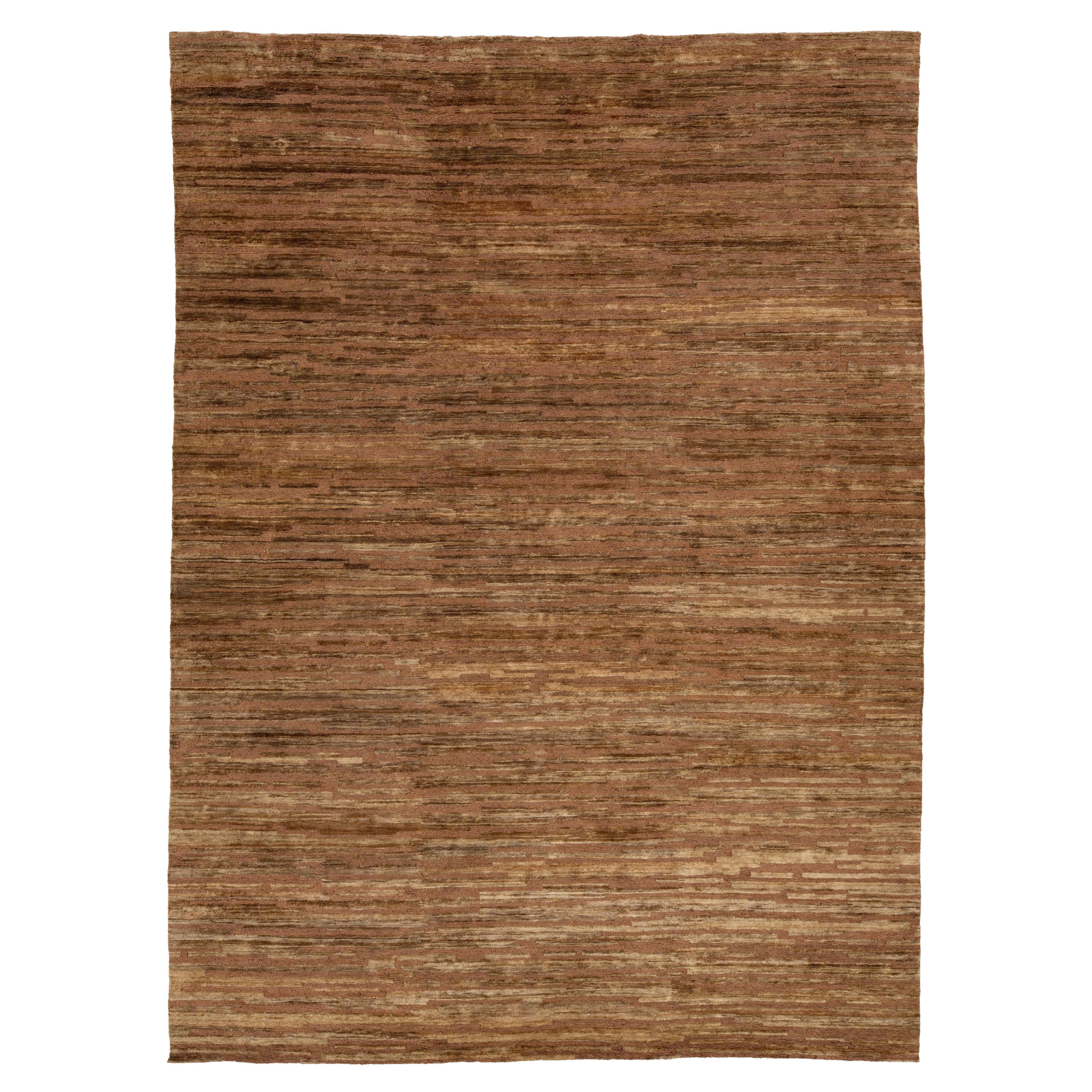 10 x 14 Modern Brown Wool and Jute Rug With Abstract Design en venta