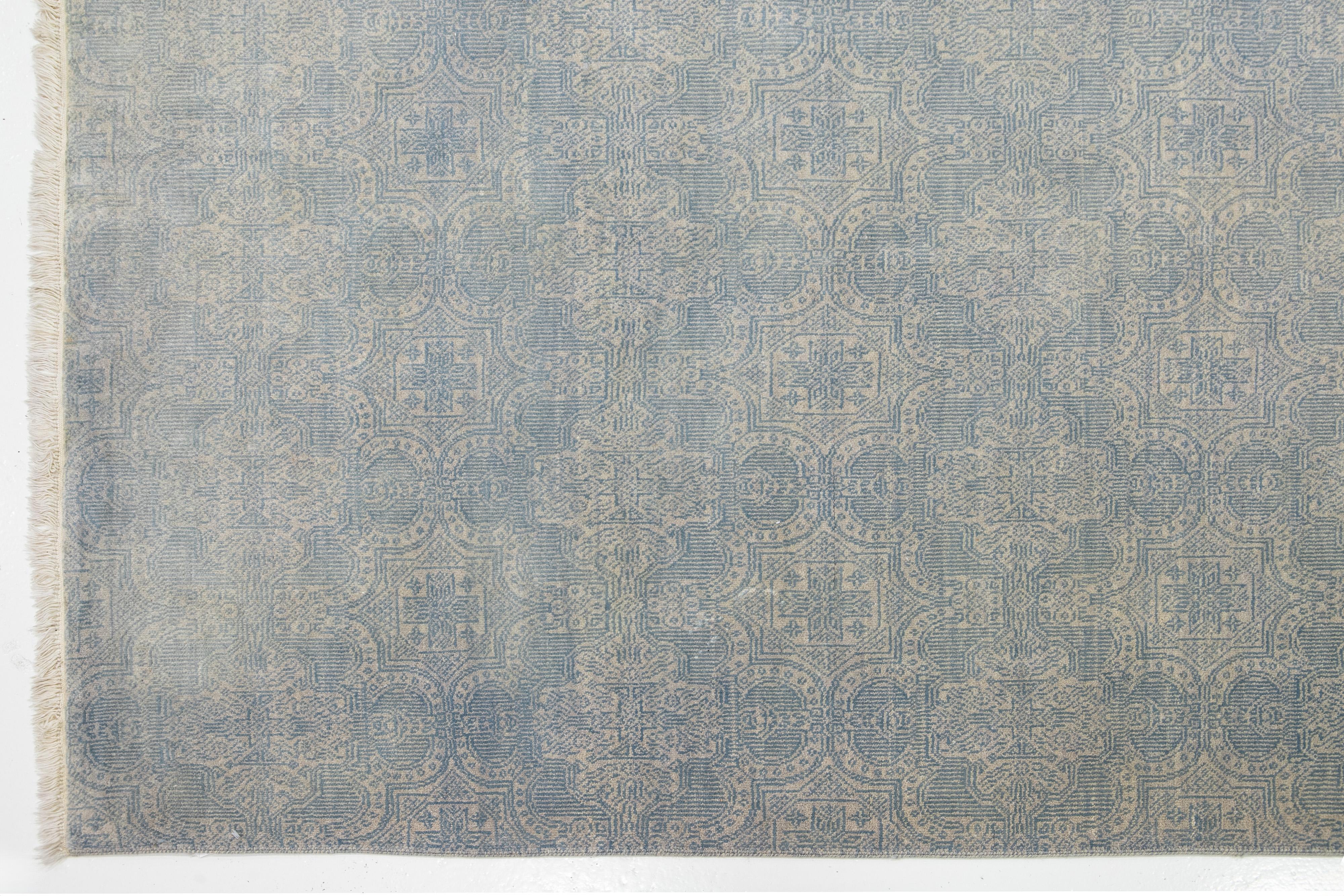 Alfombra Contemporánea De Lana De 10 x 15 Diseñado Allover Hecho A Mano En Gris Y Azul en Nuevo estado para la venta en Norwalk, CT