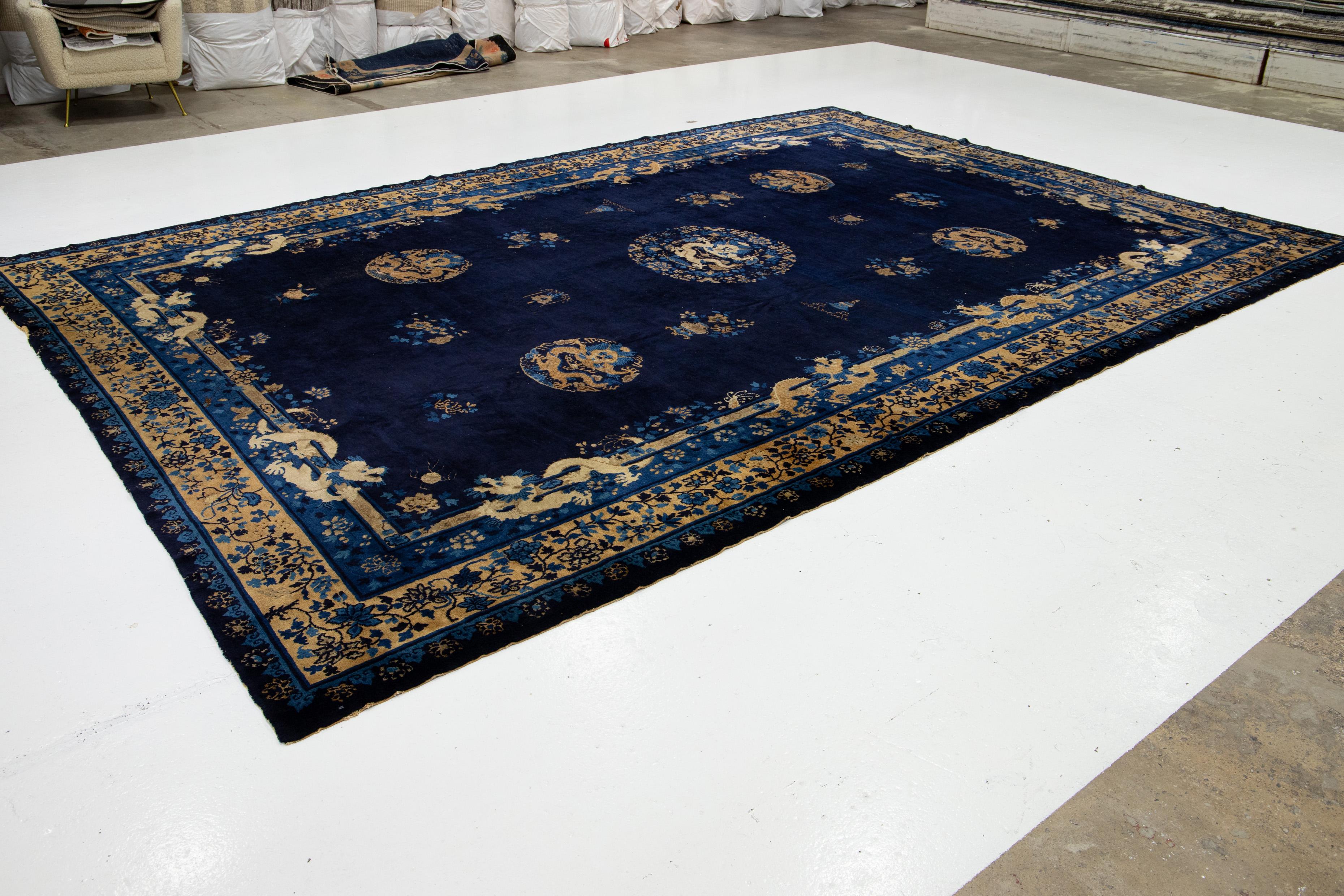 10 x 15 Alfombra china antigua hecha a mano de lana tradicional de Pekín en azul Chino en venta