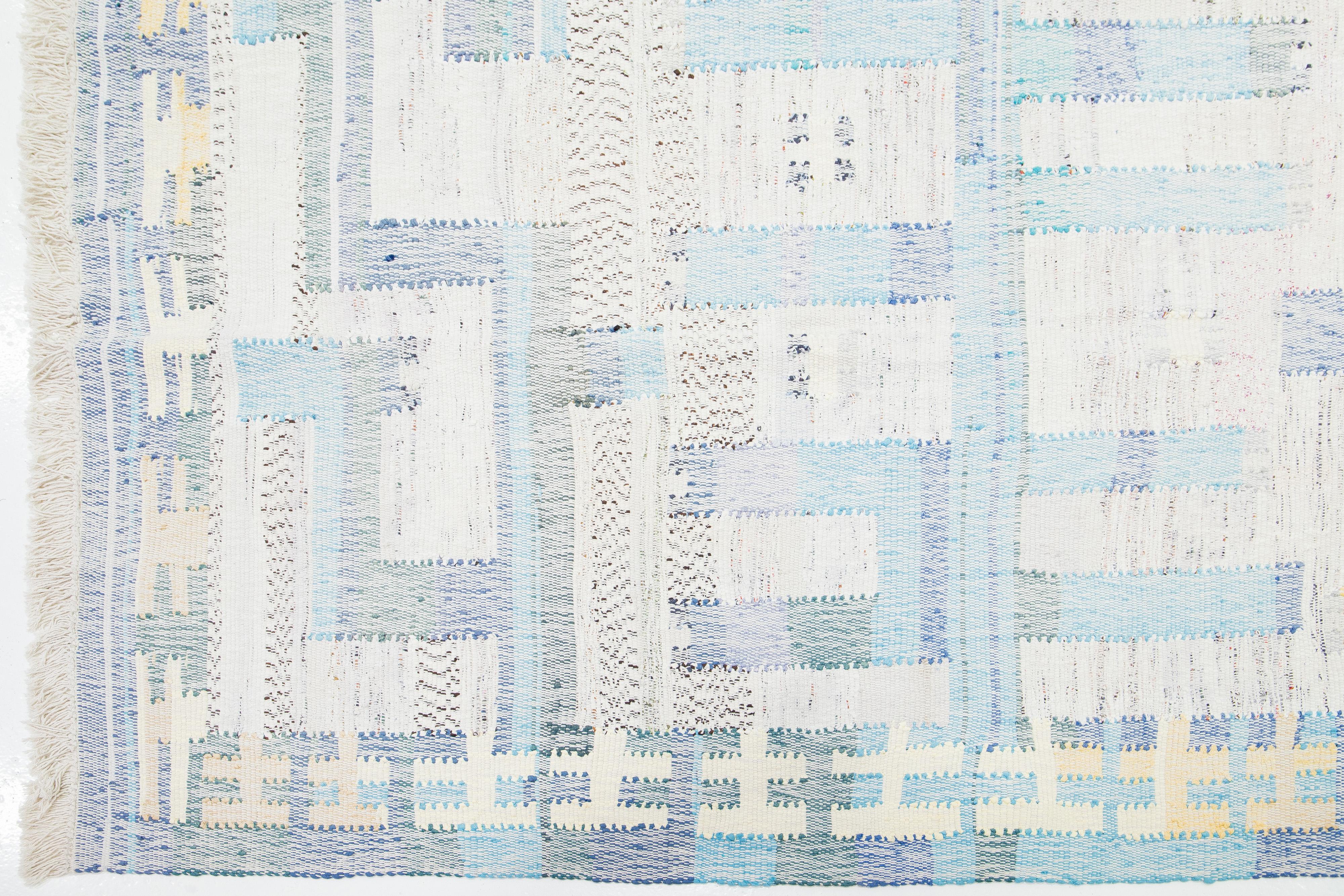 10 x 16 Contemporary kilim Wool rug In Beige And Blue With Abstract Design For Sale 2