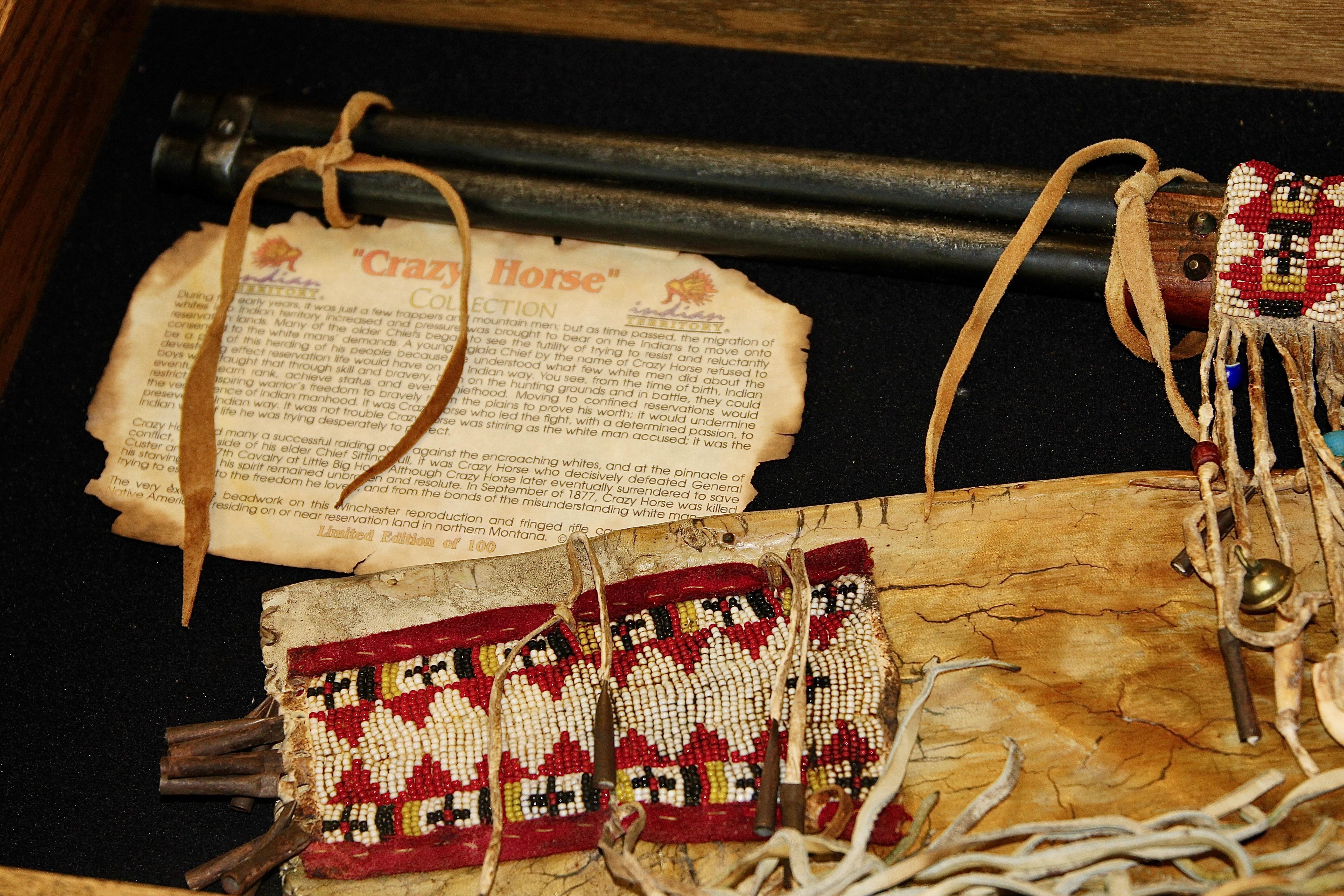 10 x Native American Indian Territory Handcraft, Limitierte Auflage, Sioux, Navajo (Holz) im Angebot