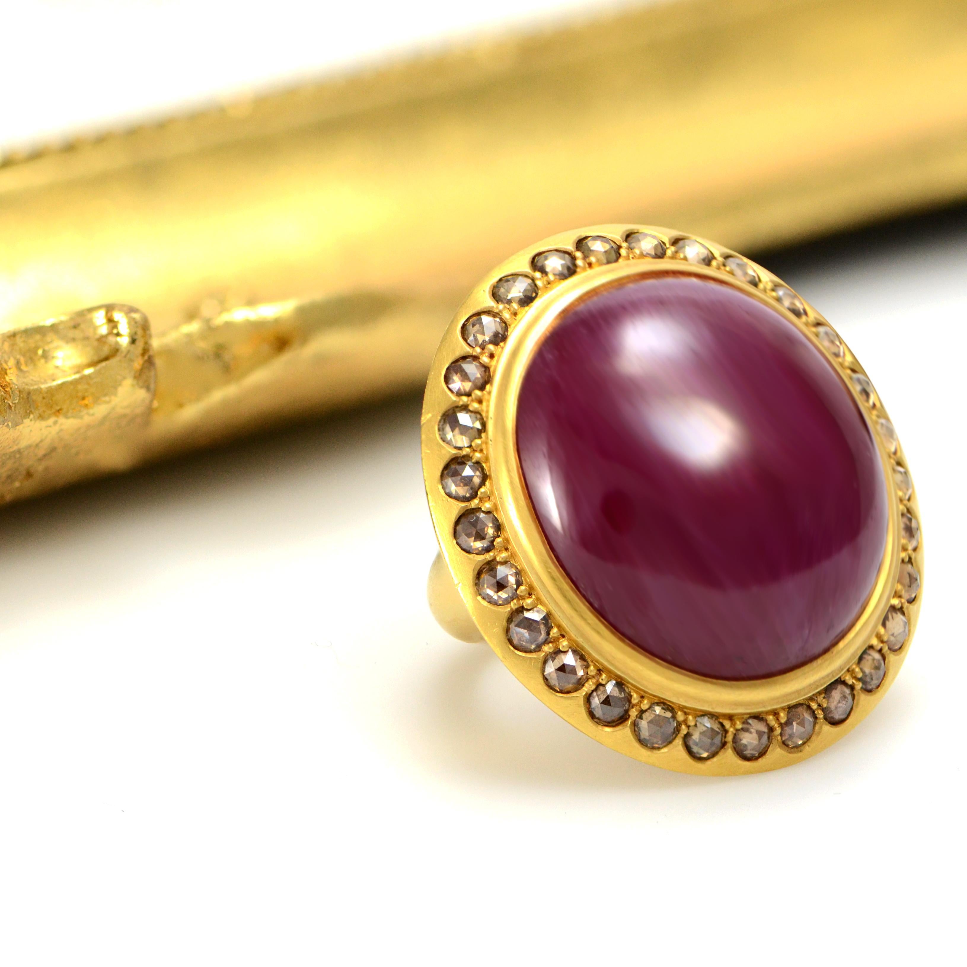100% Auth Mouawad 22K Yellow Gold Genuine Cabochon Ruby & Natural Diamond Ring 2