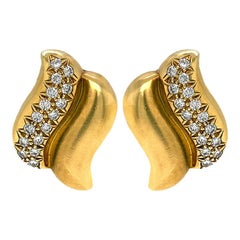 100% Authentic Marlene Stowe 18 Karat Gold Double Wave Clip Earrings 29.5g