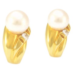 100% Authentic Mikimoto Solid 18 Karat Yellow Gold Pearland and Diamond Earrings 100% Authentic Mikimoto Solid 18 Karat Yellow Gold Pearland and Diamond Earrings