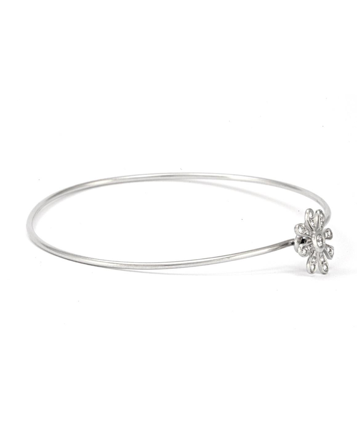 100% Authentic Tiffany & Co. Paloma Picasso Platinum Diamond Daisy Bangle In Excellent Condition In Manchester, NH