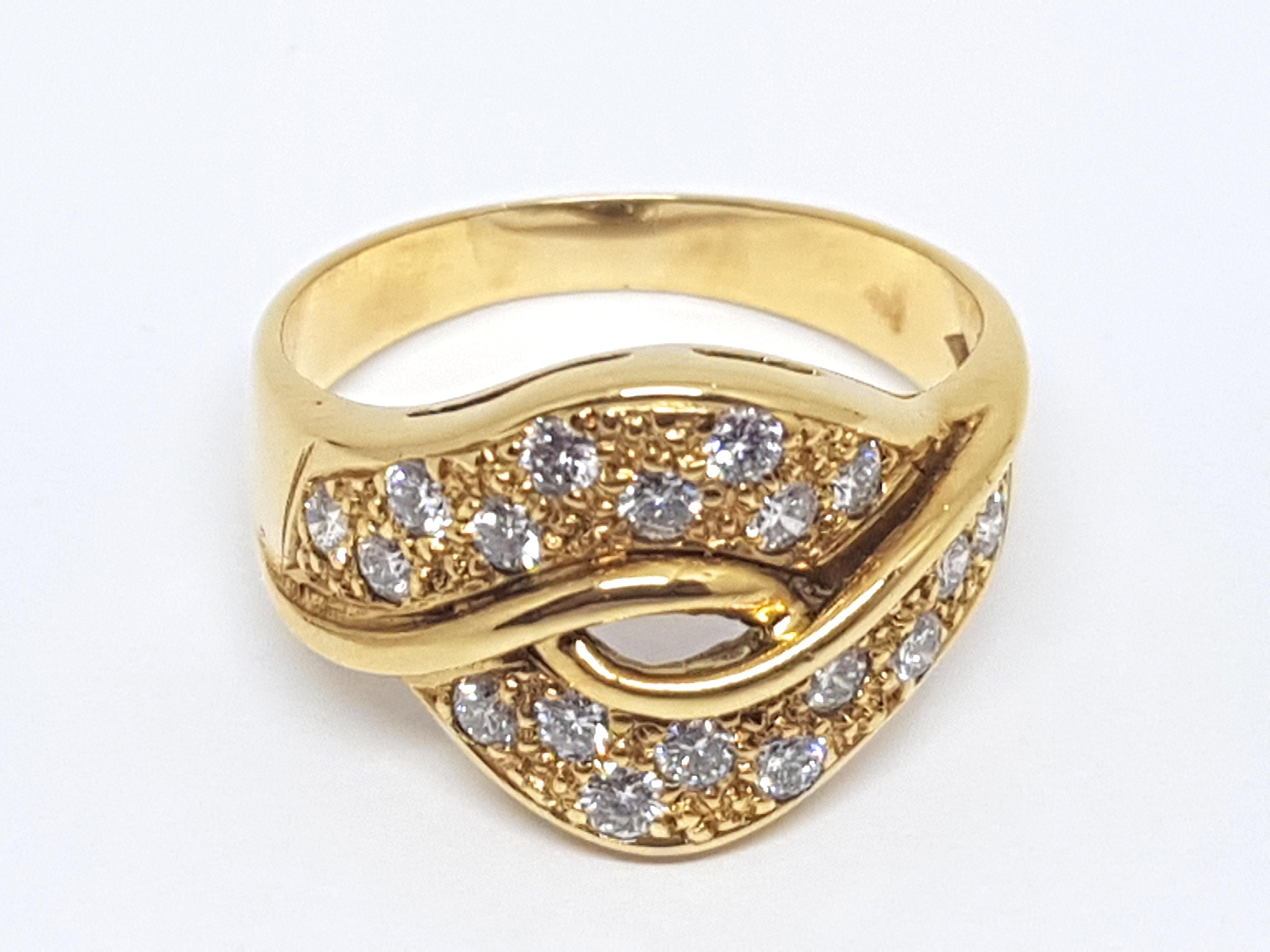 1.00 Carat 18 Karat Yellow Gold Diamond Ring For Sale 1