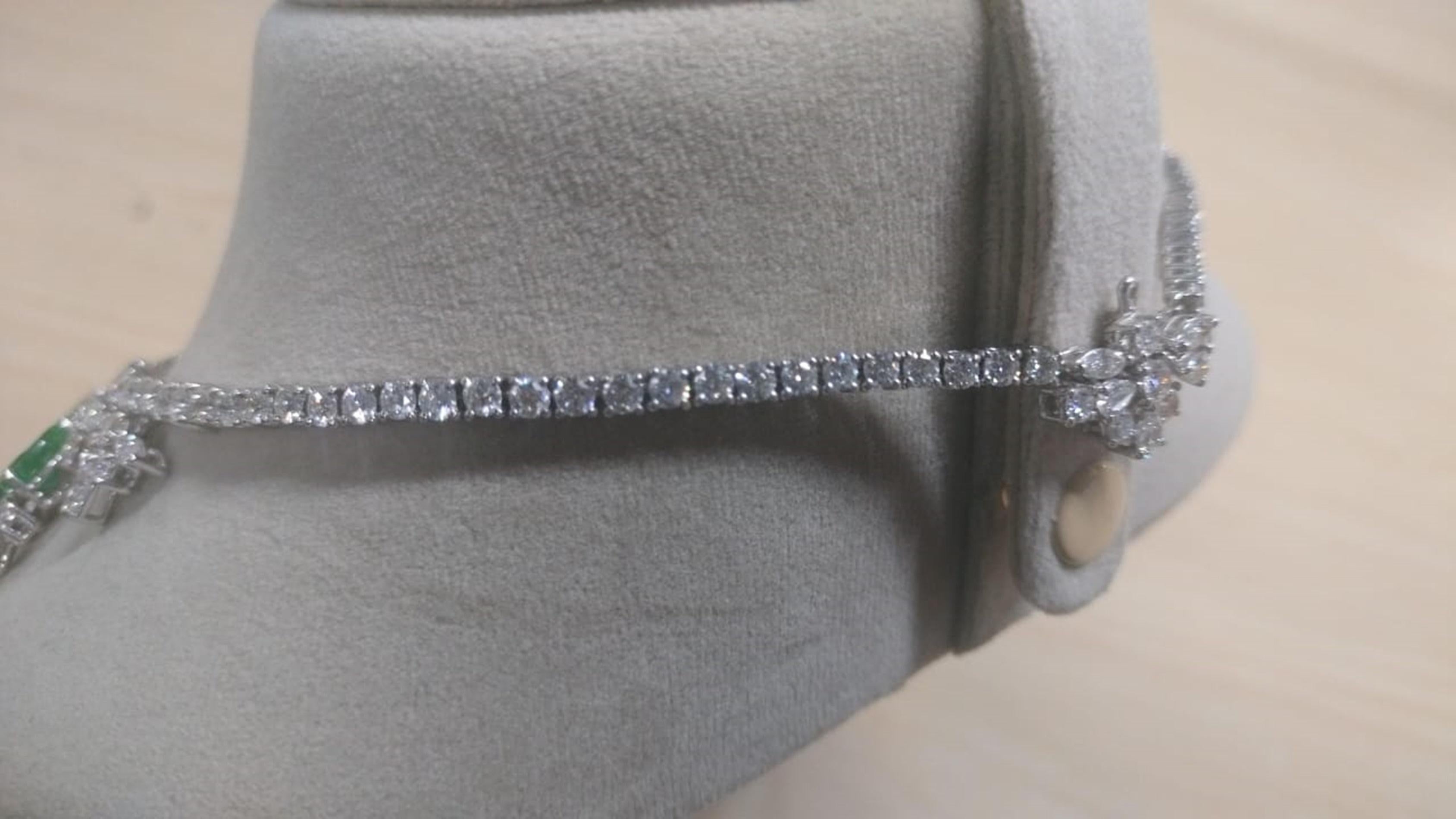 da uomo o donna Collana in oro 18K da 100 carati con smeraldo e diamanti a taglio misto in vendita