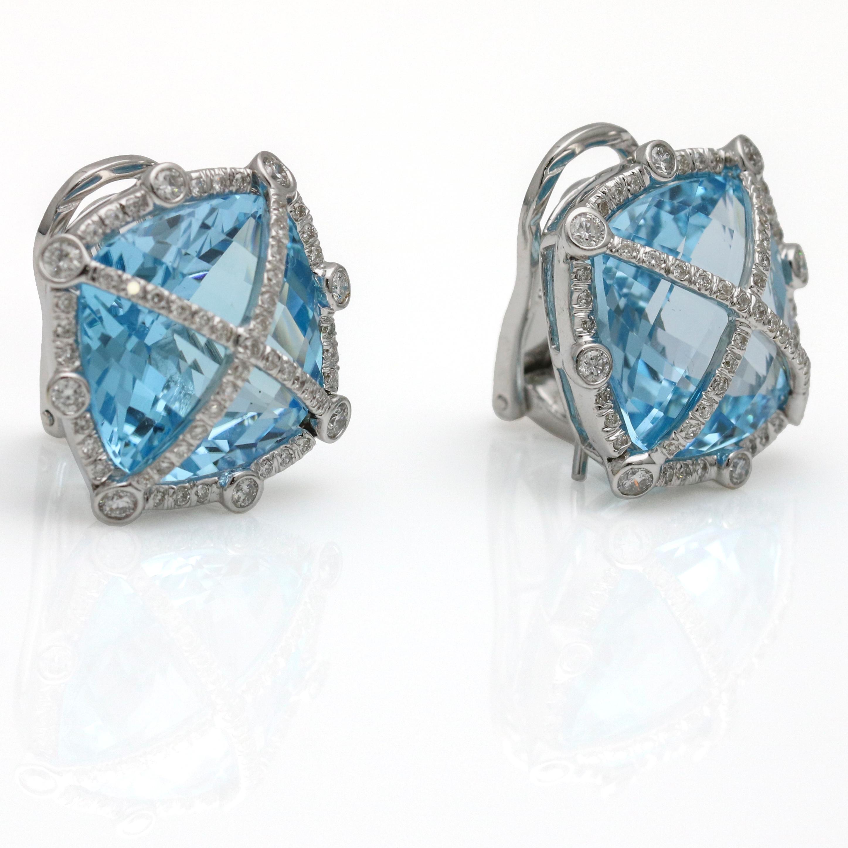 1.00 Carat 18 Karat White Gold Blue Topaz Diamond Stud Earrings In Good Condition For Sale In Fort Lauderdale, FL