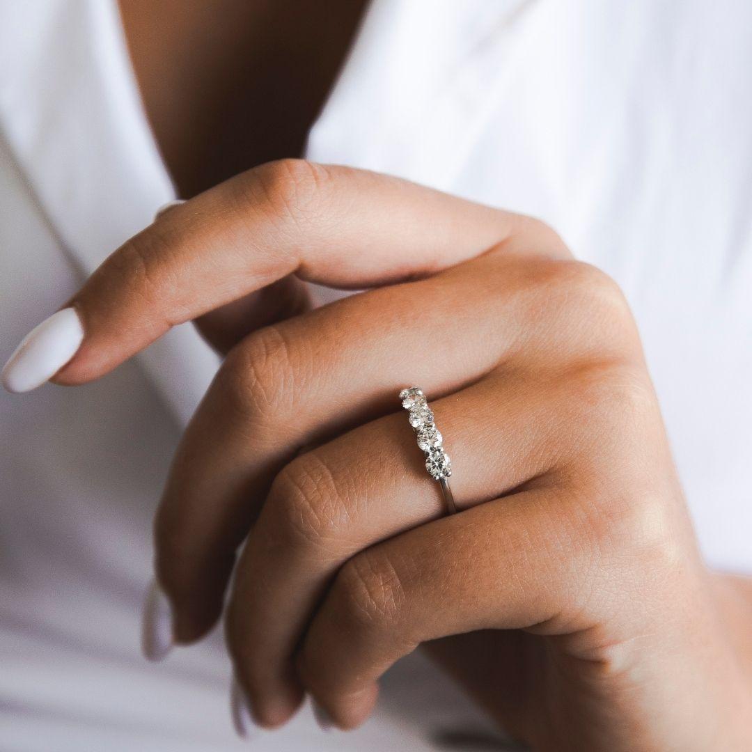 For Sale:  1.00 Carat 5 Stone Diamond Wedding Ring in 14k White Gold, Shlomit Rogel 5