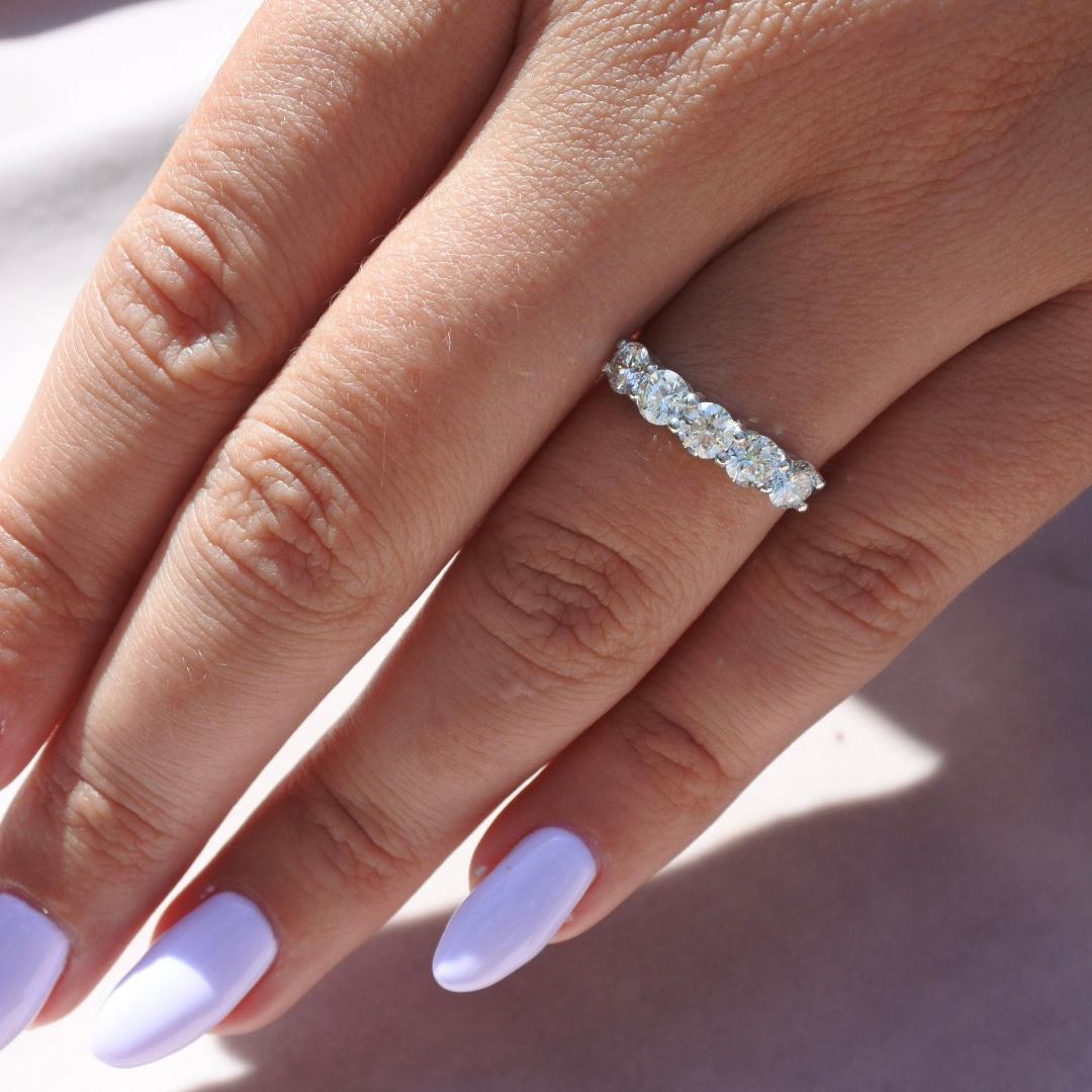 For Sale:  1.00 Carat 5 Stone Diamond Wedding Ring in 14k White Gold, Shlomit Rogel 10
