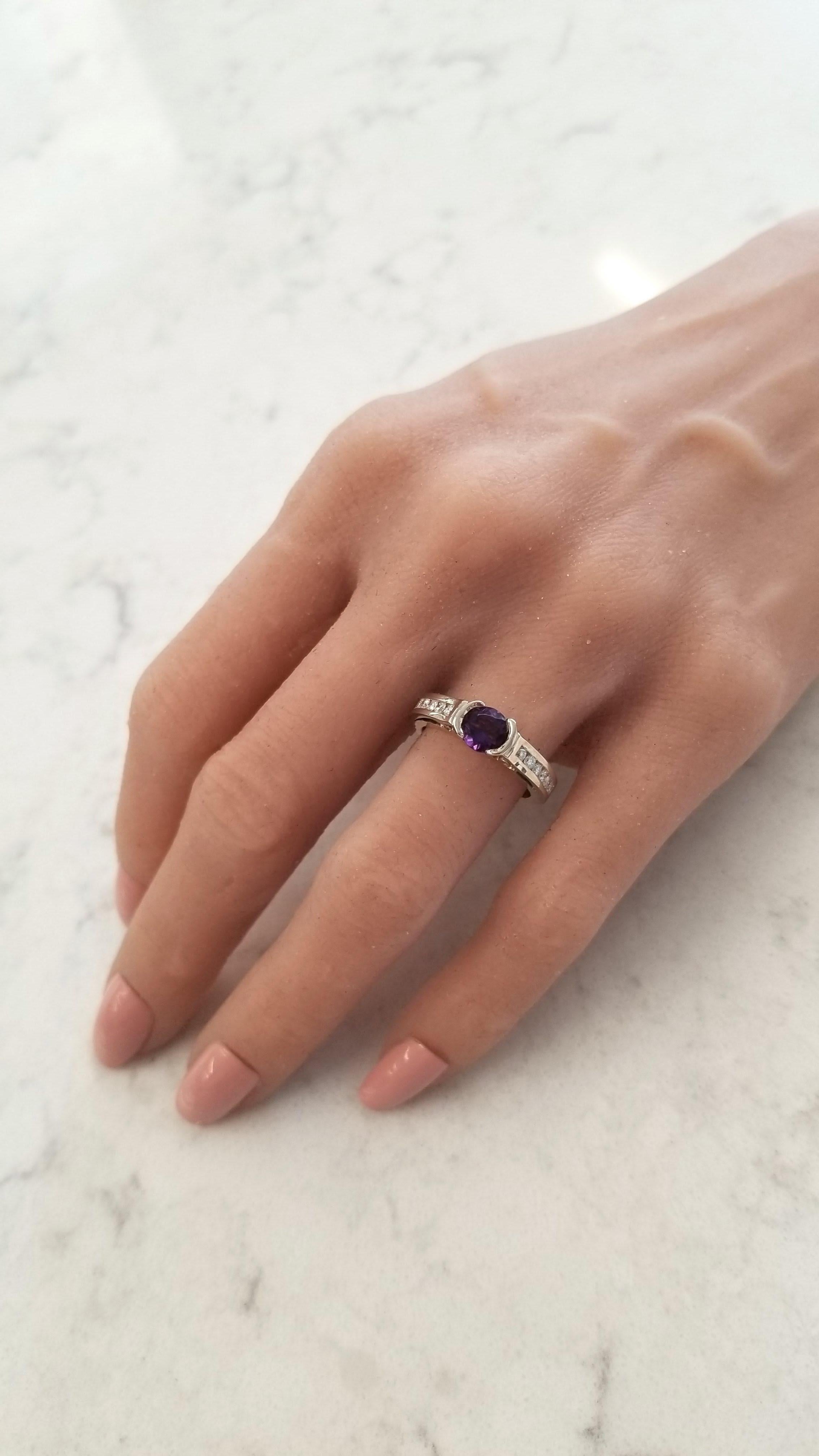 1.00 Carat Amethyst and Diamond Cocktail Ring In New Condition In Chicago, IL