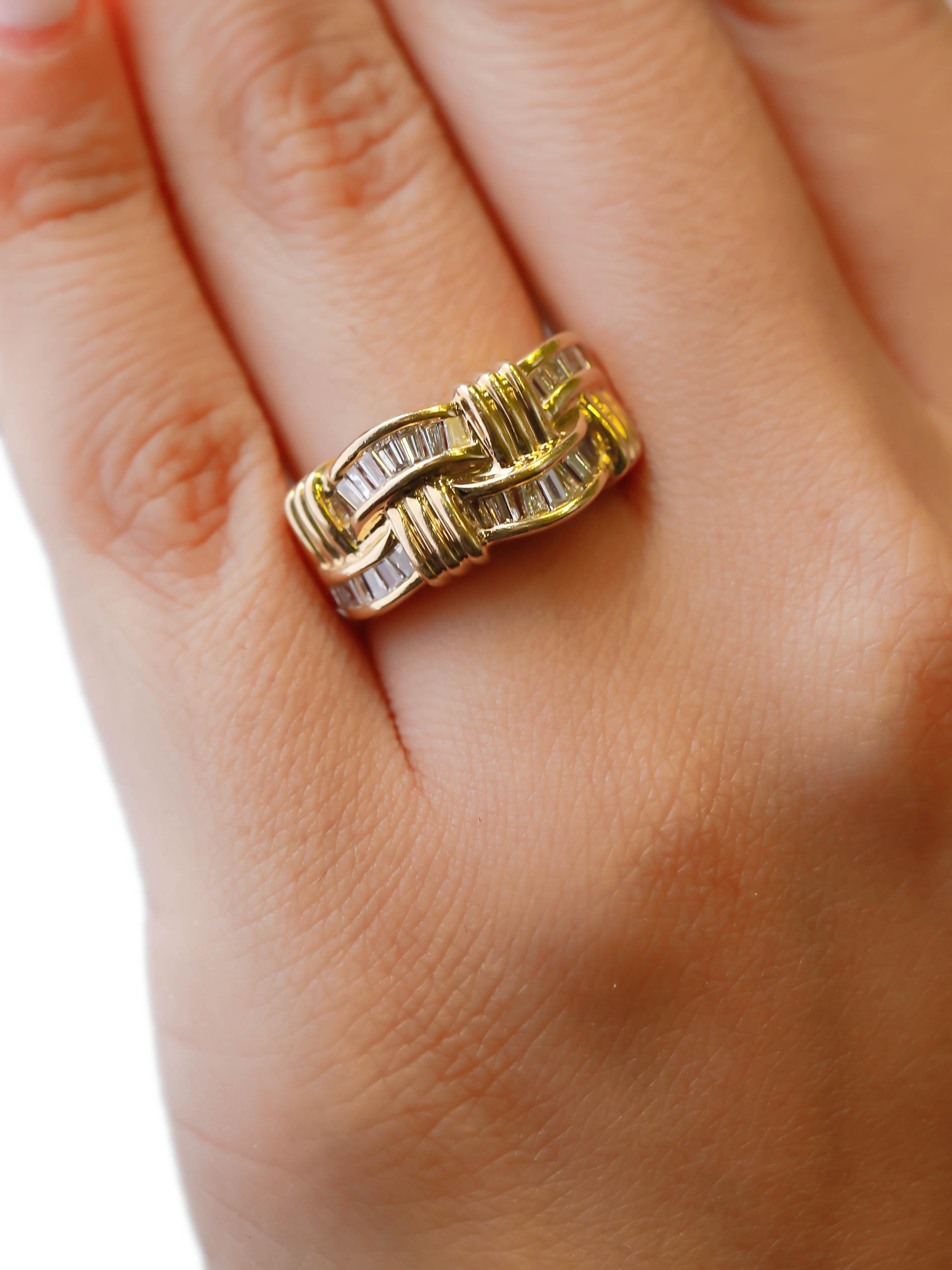1.00 Carat Baguette Cut Diamond Engagement Ring Fine 14k Yellow Gold For Sale 2