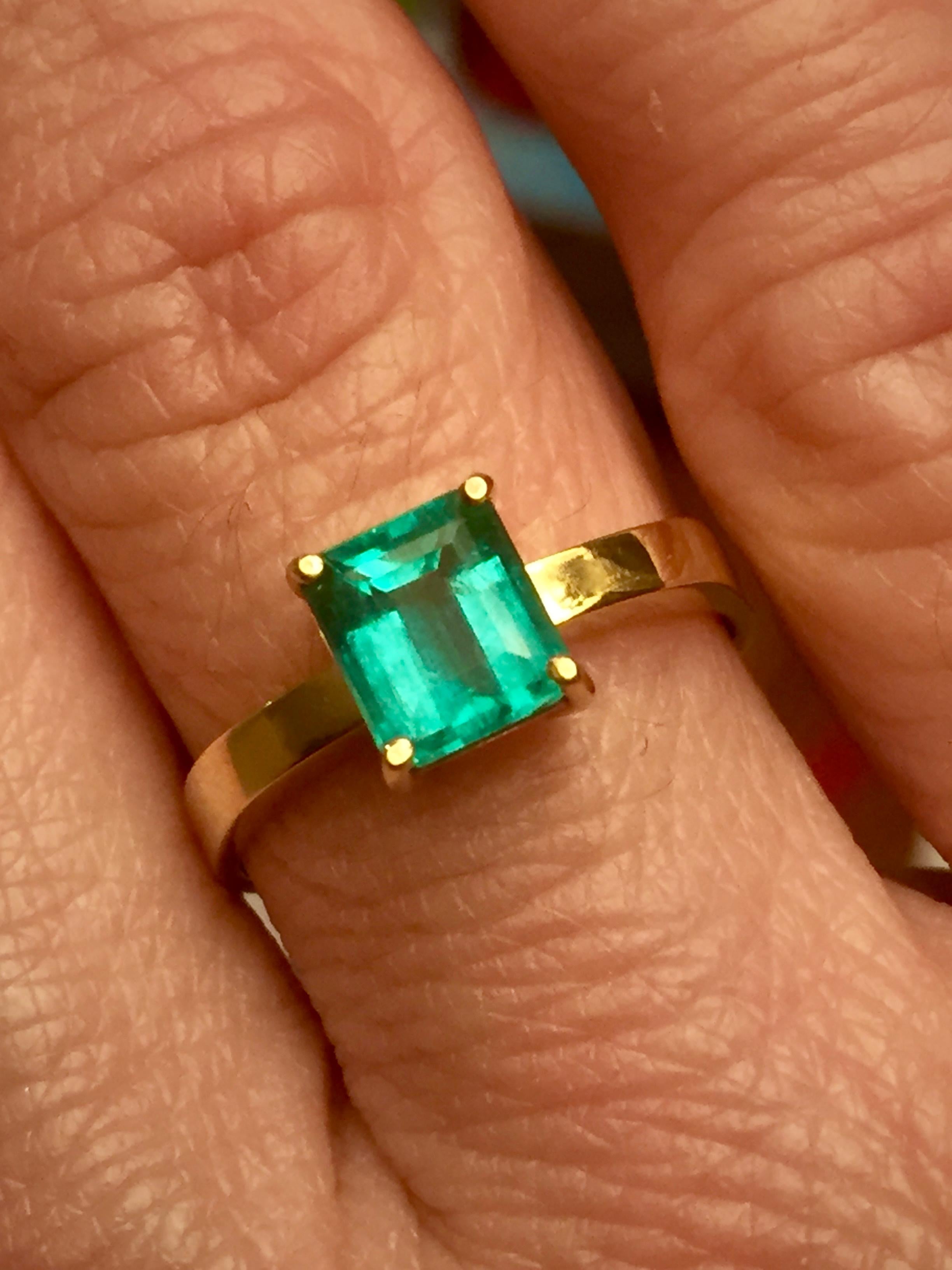 1.00 Carat Colombian Emerald Solitaire Engagement Ring 18K Yellow Gold
This is a Gorgeous Emerald Solitaire Ring 
Four Prong Mounting
Feature one Genuine and 100% natural Colombian emerald emerald cut 
Weighting 1.00 carat
The emerald is the color