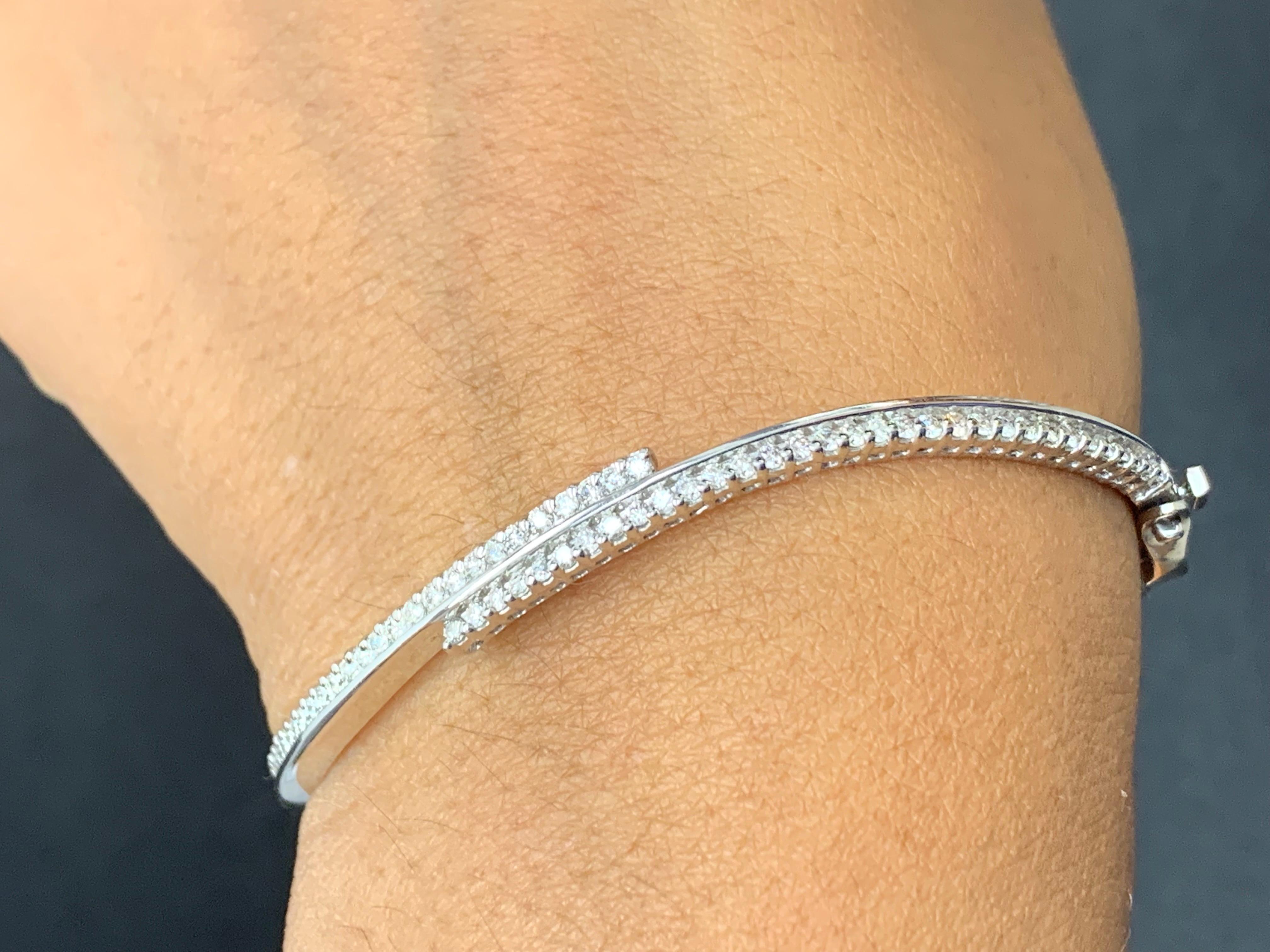 1.00 Carat Curved Diamond Bangle in 14K White Gold For Sale 4