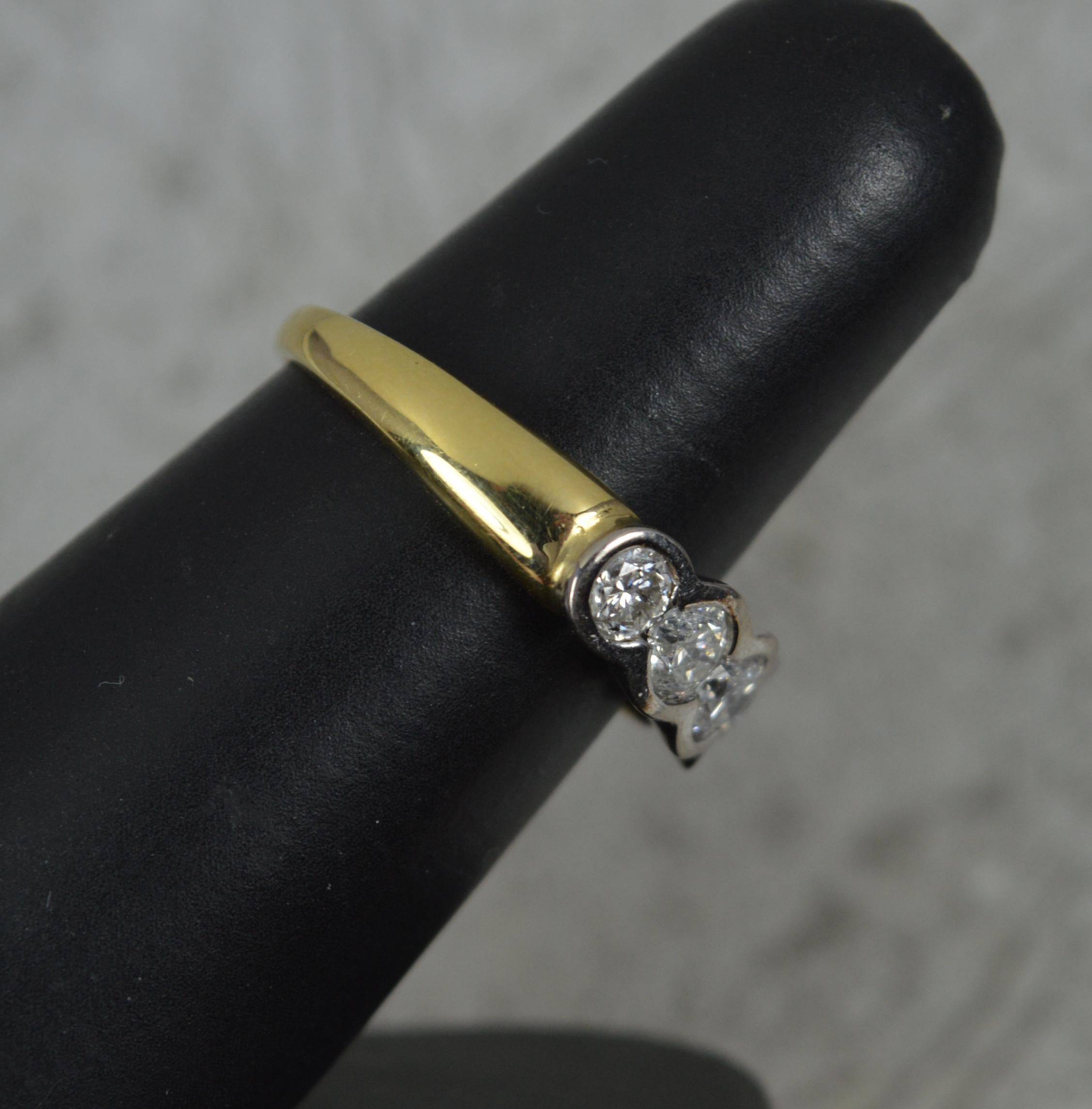 1.00 Carat Diamond and 18 Carat Gold Five Stone Stack Ring For Sale 5