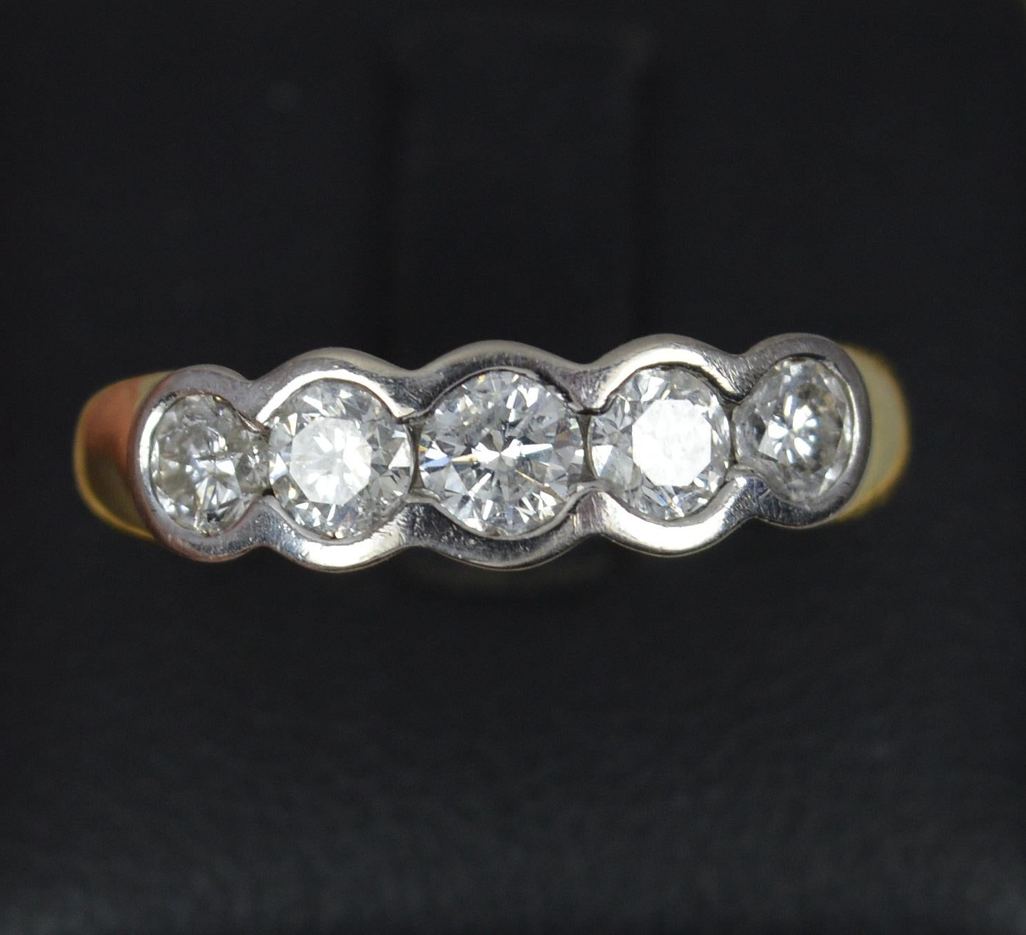 1.00 Carat Diamond and 18 Carat Gold Five Stone Stack Ring For Sale 2