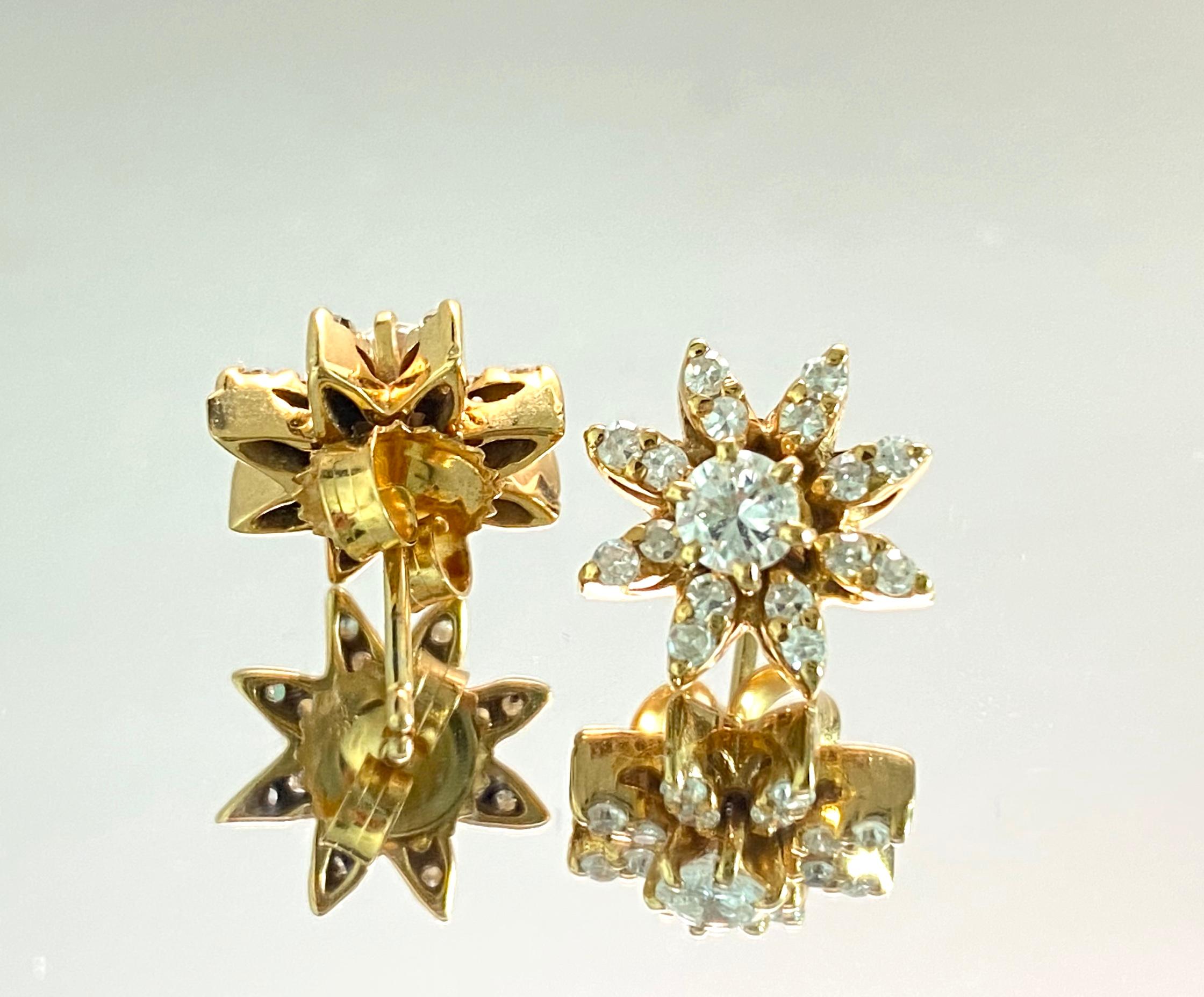 Round Cut 1.00 Carat Diamond and Gold Star Motif Studs For Sale