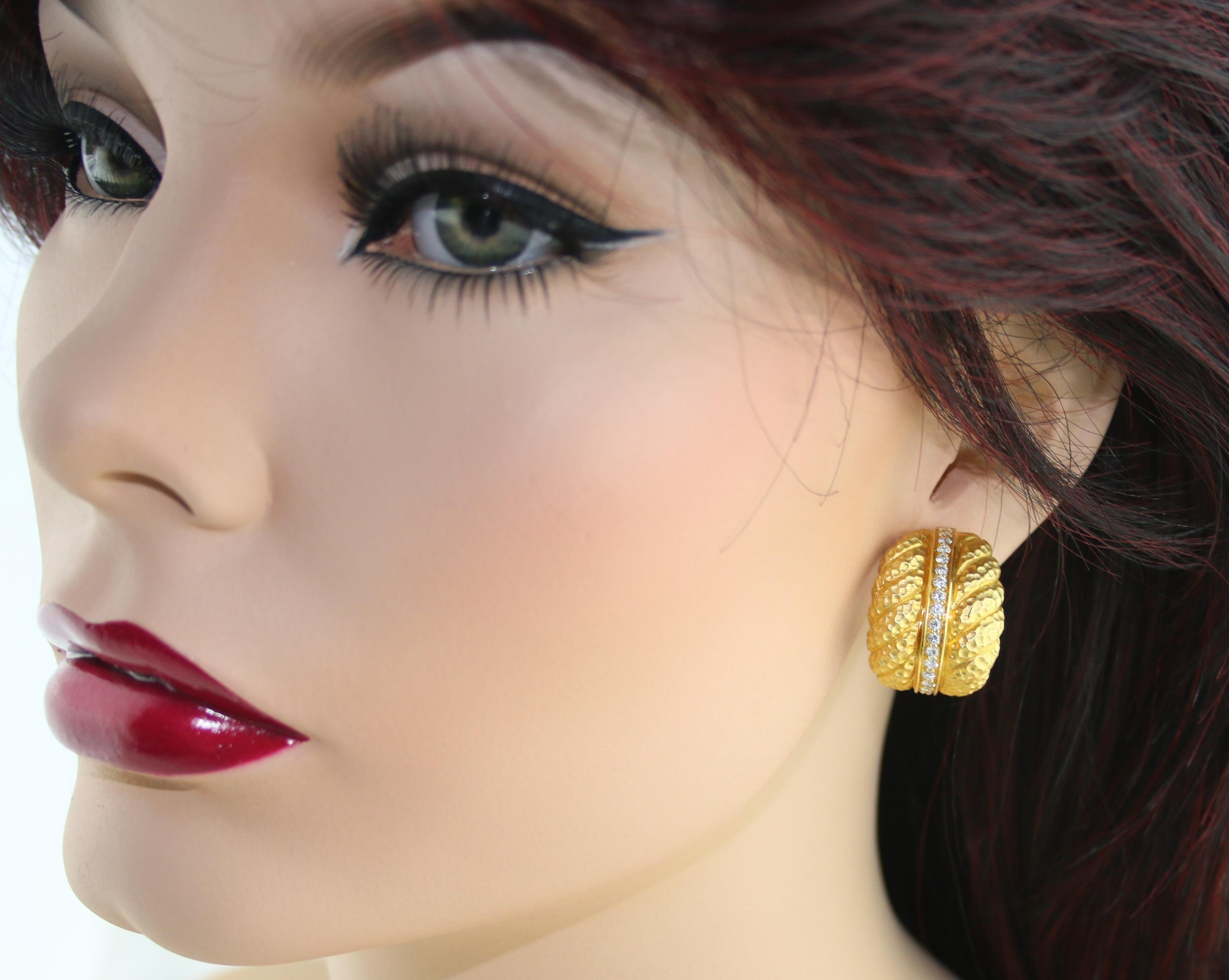 Contemporain Boucles d'oreilles en or convertibles à clip et à piquet avec diamant de 1,00 carat en vente