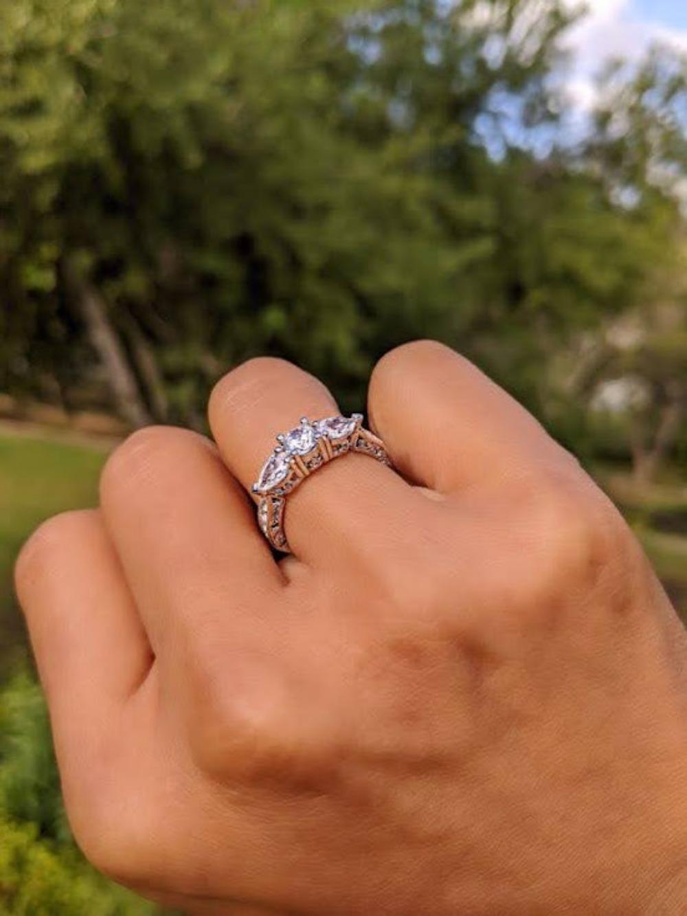For Sale:  1.00 Carat Diamond Engagement Ring 2