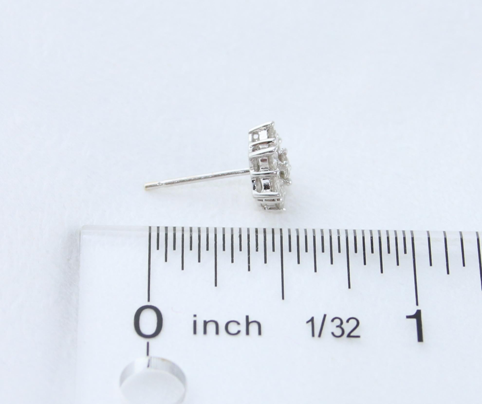 1.00 Carat Diamond Flower Gold Stud Earrings 1