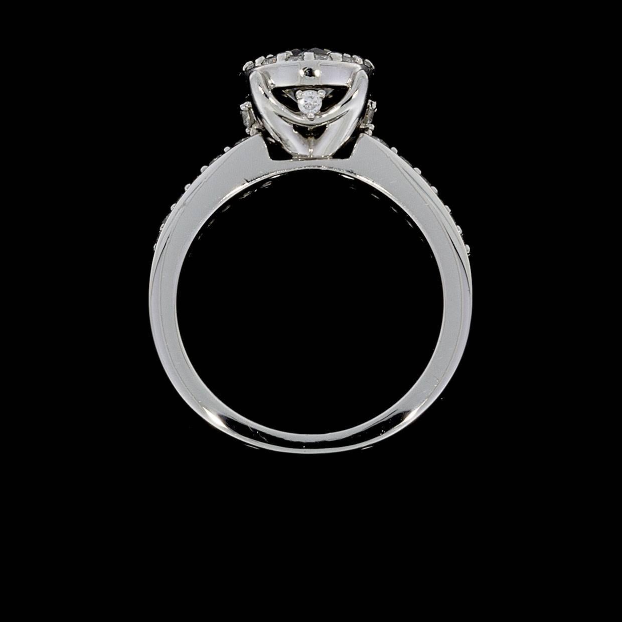 1.00 Carat Diamond Halo Platinum Engagement Ring In Excellent Condition In Columbia, MO