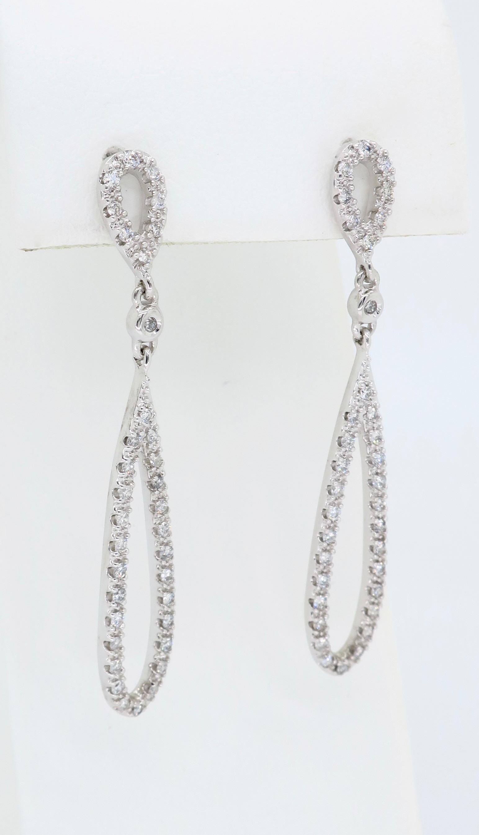 1.00 Carat Diamond Oval Chandelier Dangle Earrings In New Condition In Webster, NY