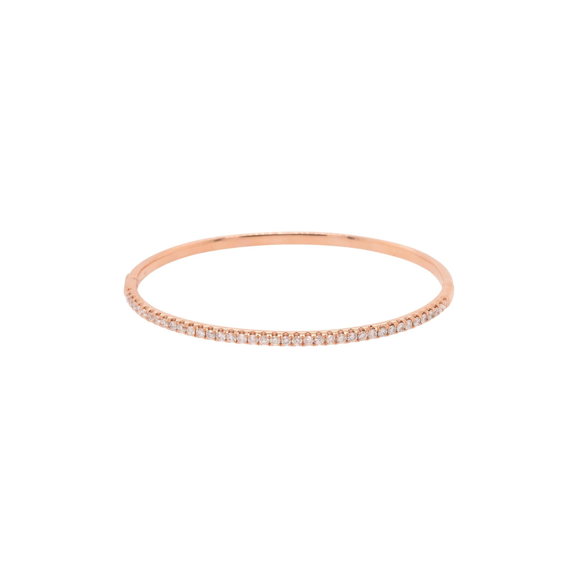 1.00 Carat Diamond Pave Thing Bangle Bracelet 18 Karat in Stock en venta 1