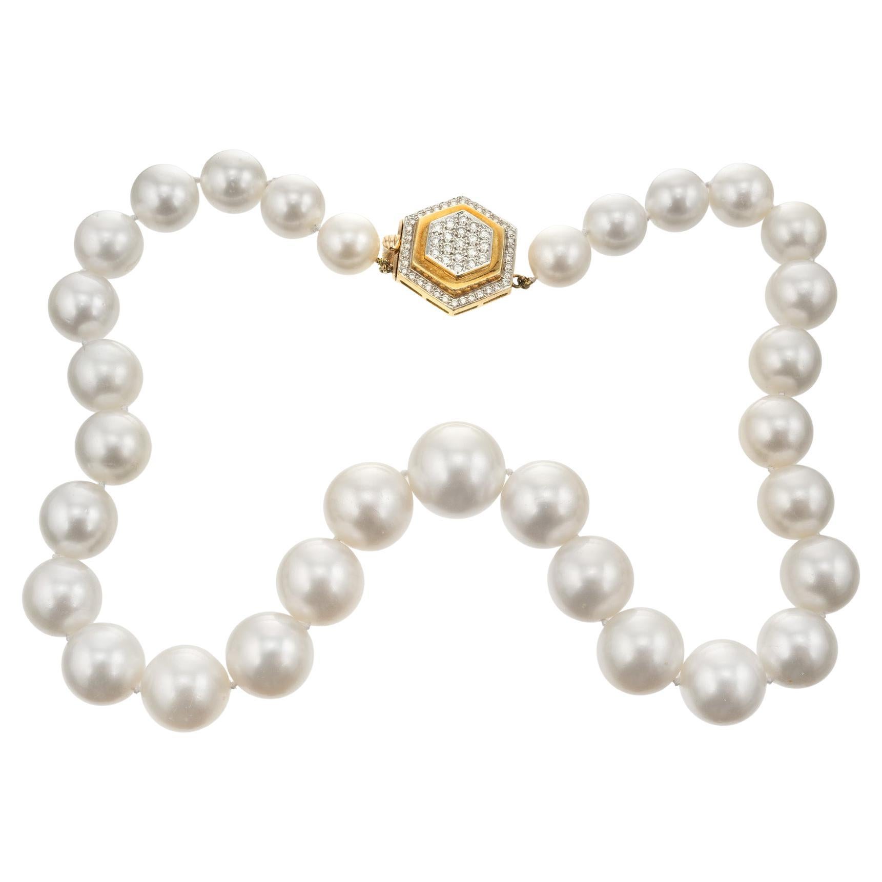 Collana in oro giallo con perle e diamanti da 1,00 carati in vendita
