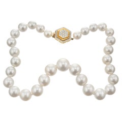 Collana in oro giallo con perle e diamanti da 1,00 carati